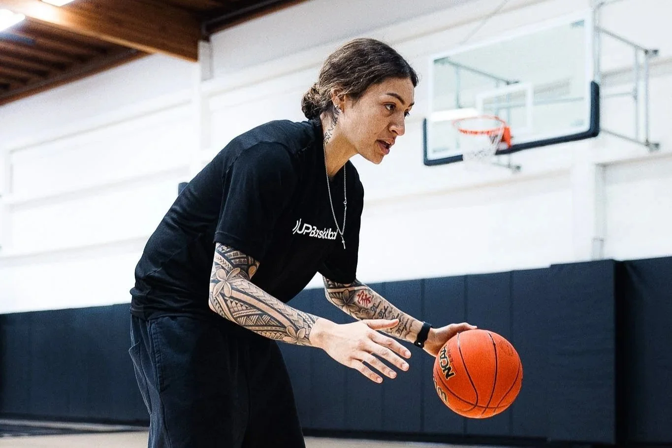 Navaeh Asiasi’s Story From Challenges to a Championship