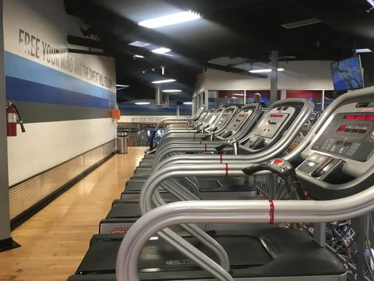 Crunch Fitness Northridge