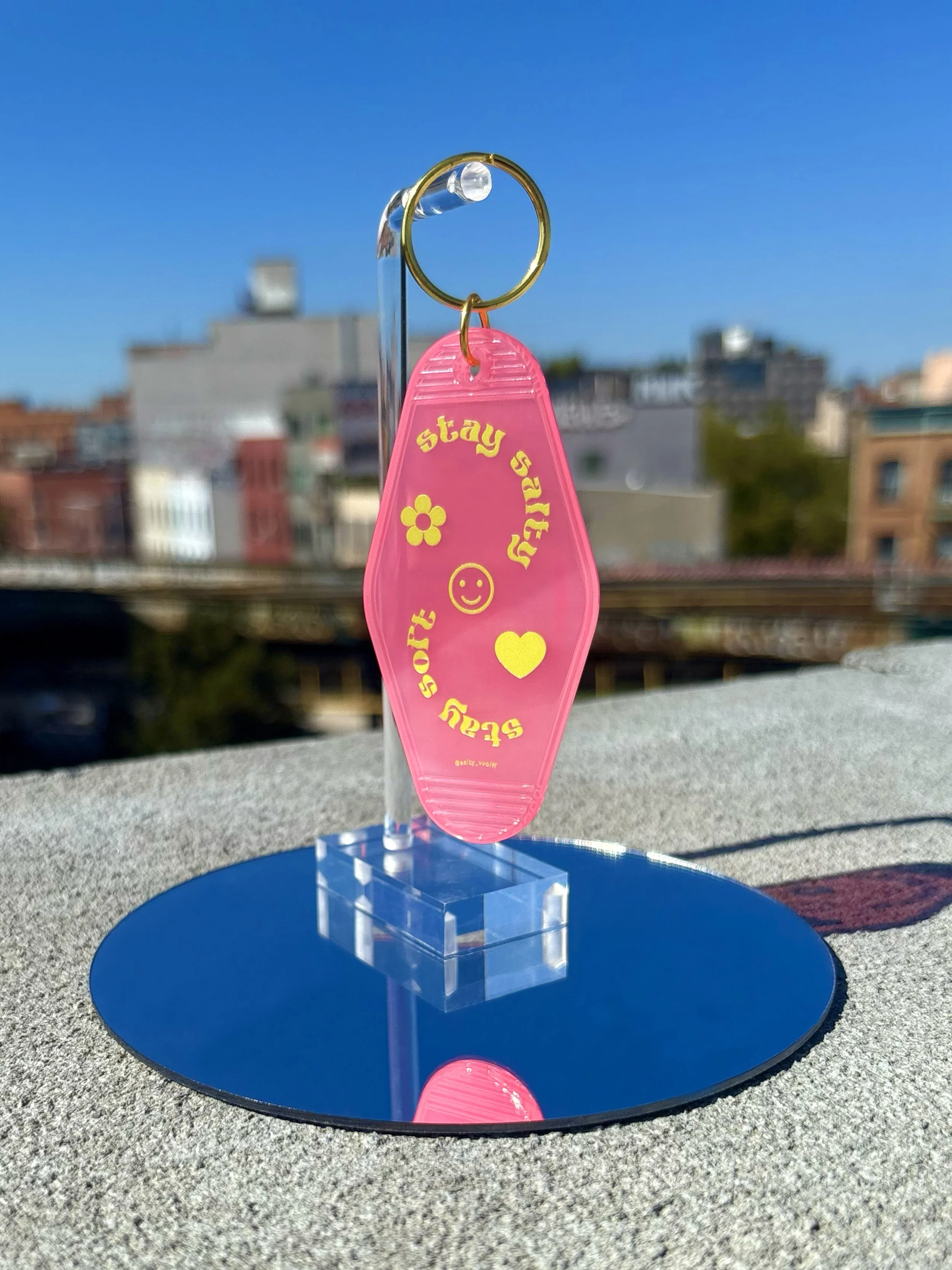 Keychain_Stand_Motel.jpg