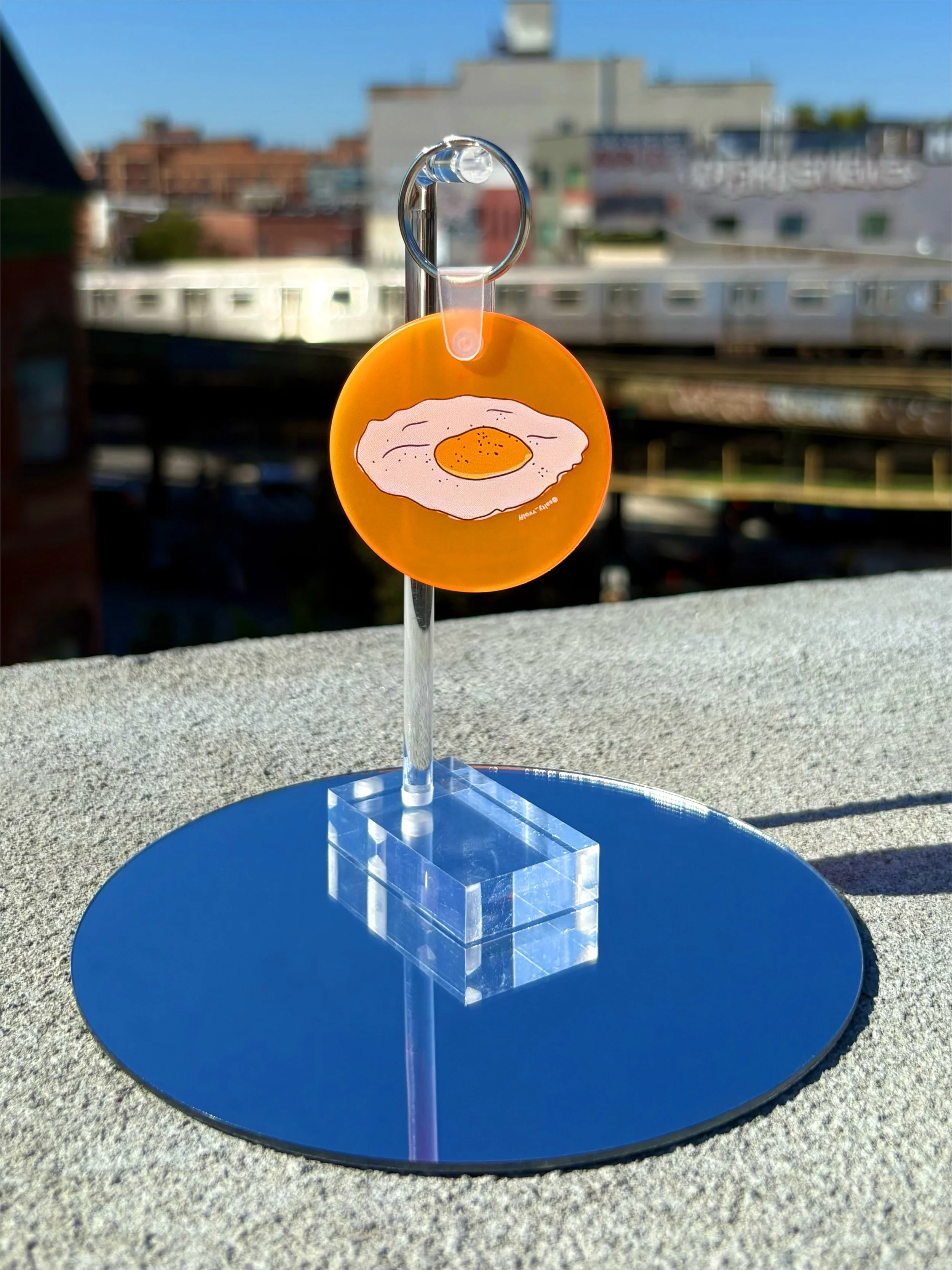 Keychain_Stand_Egg.jpg