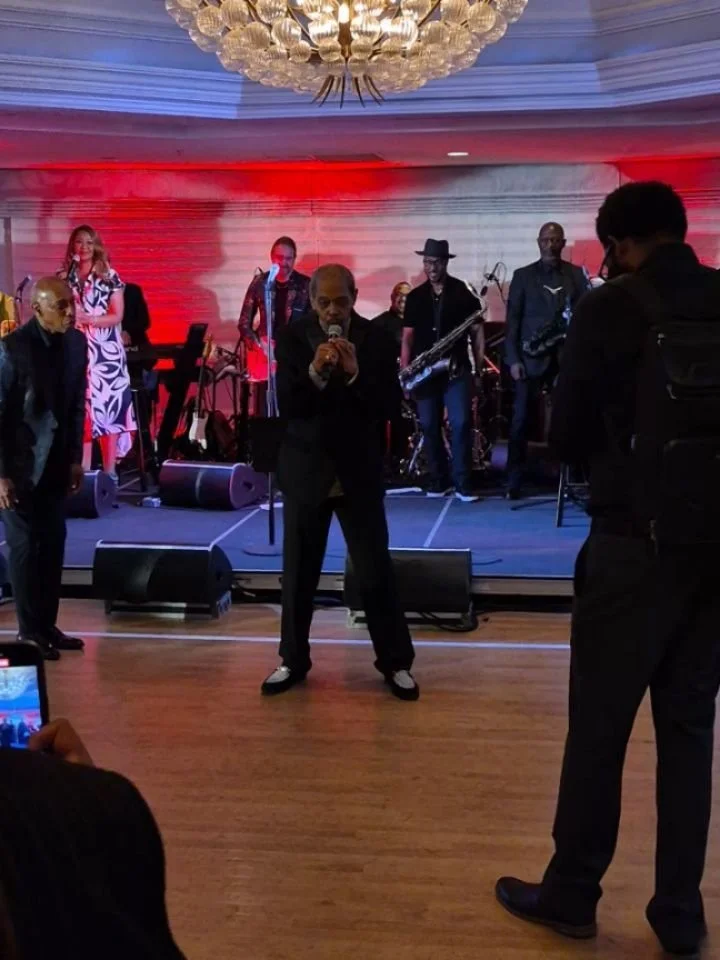 What a night @jeffrey_osborne_foundation  with living legends @smokeyrobinson @realjohnnygill22 @christucker @mastergeesugarhill #tavaresbrothers @rolandsmartin @claudiajordan alongside @remitvofficial @chip_doug  you just had to be there all shot on