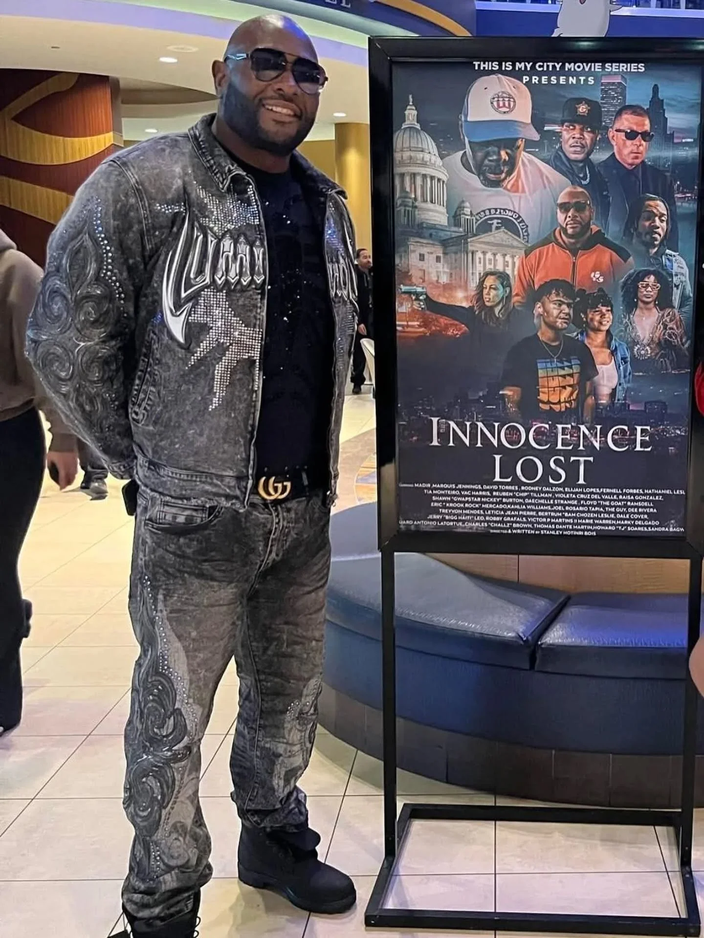 Thank you to all that help sellout Showcase Cinema #Patriotplace more recapp to come #innocenceLost @_kingadonis as Jewlez @deeeexotic as Sasha @chip_doug as Steel @quarterznicky as mark #Hotinrimagazine ##hotinri #boismediagroup #innocencelost #foll