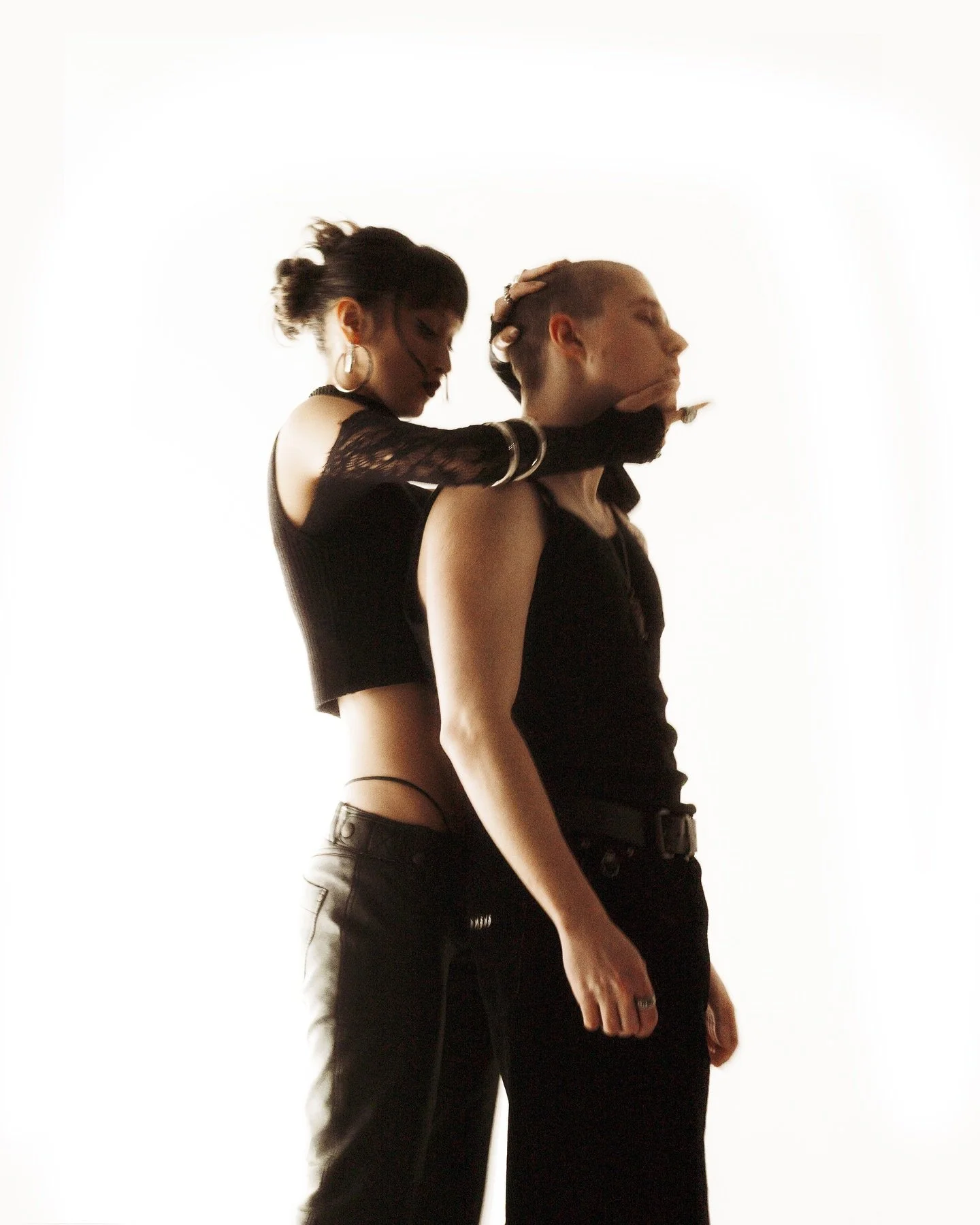 J'ai eu l'honneur de capturer les coulisses du clip de PARTY ROCK ANTHEM de @ibounoh, et je suis ravie de pouvoir enfin partager ces clich&eacute;s avec vous. 

Honor&eacute; d'&ecirc;tre pass&eacute; sur le plateau et d'avoir captur&eacute; toute ce