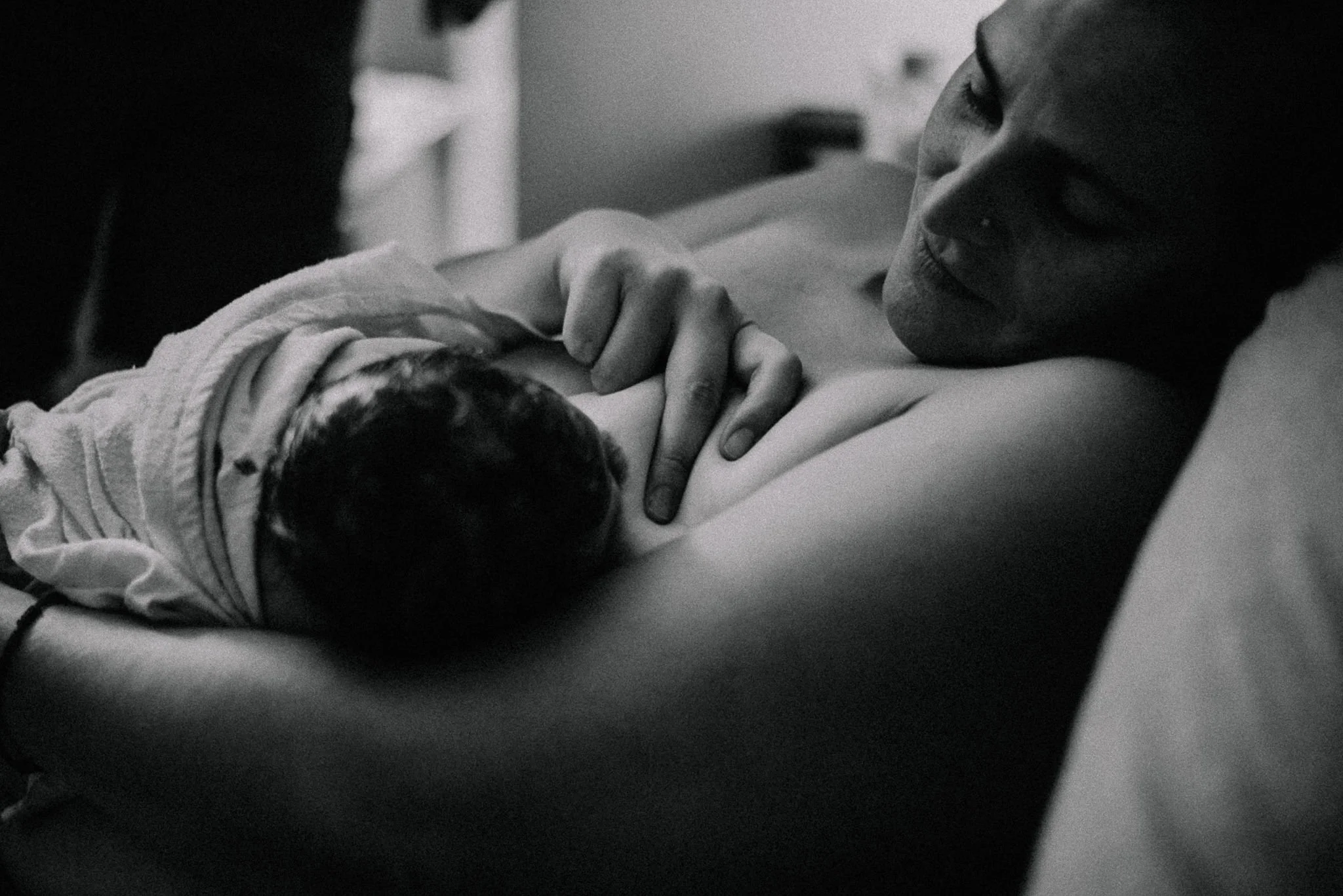 postpartum, breastfeeding, pumping, increasing milk supply, physiological breastfeeding, laid back breastfeeding