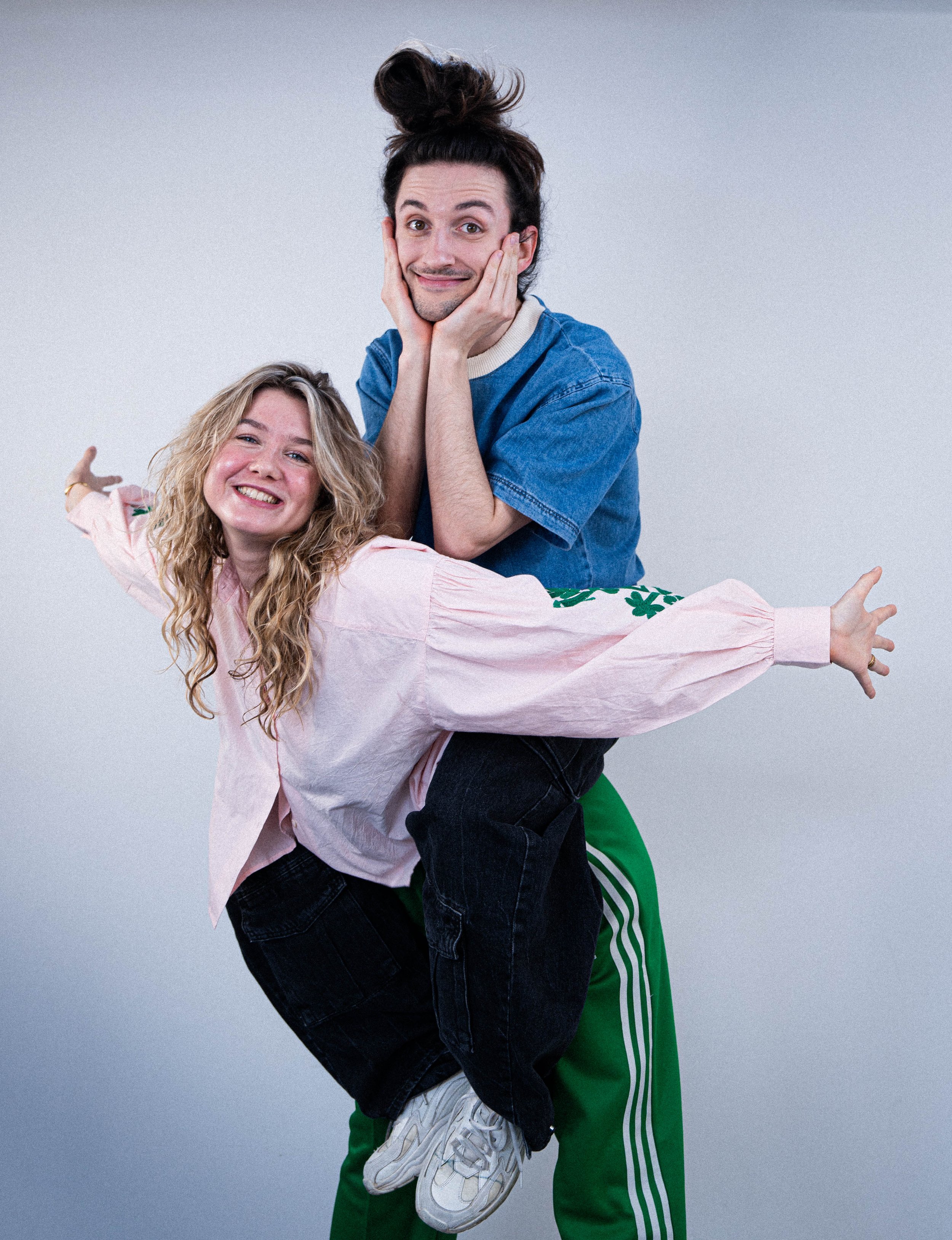 MakeUpDate S2 A2-7.jpg