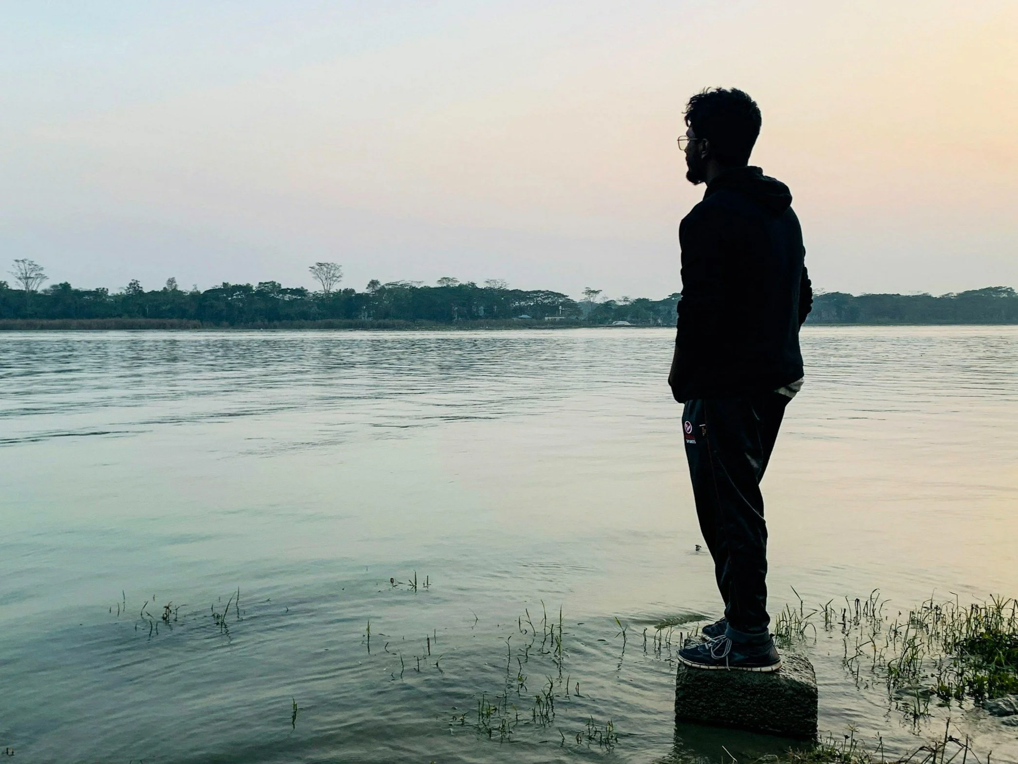 In Solitude With The Savior, Your Soul Finds Rhythm Again. Stillness Becomes Strength, And Praise Becomes The Doorway To Divine Peace.