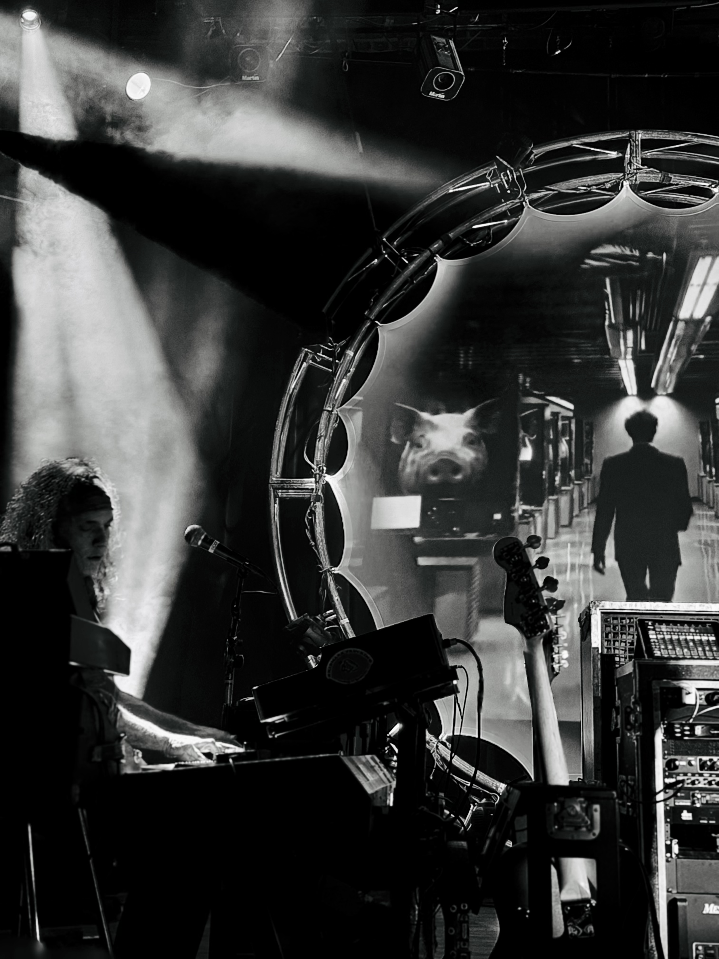 "Welcome to the Machine," The State Theatre, Falls Church, Virginia