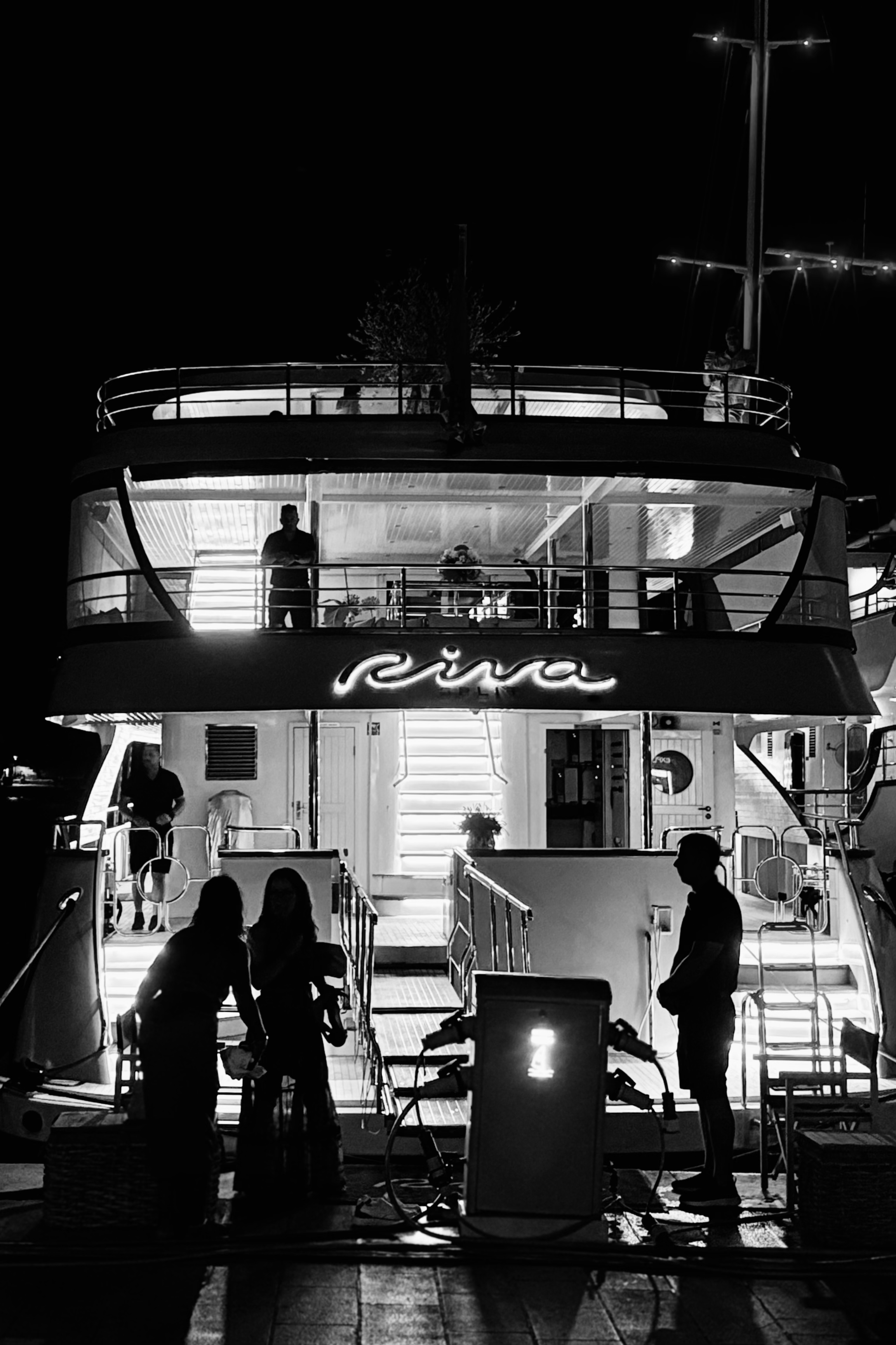 "Riva," Hvar