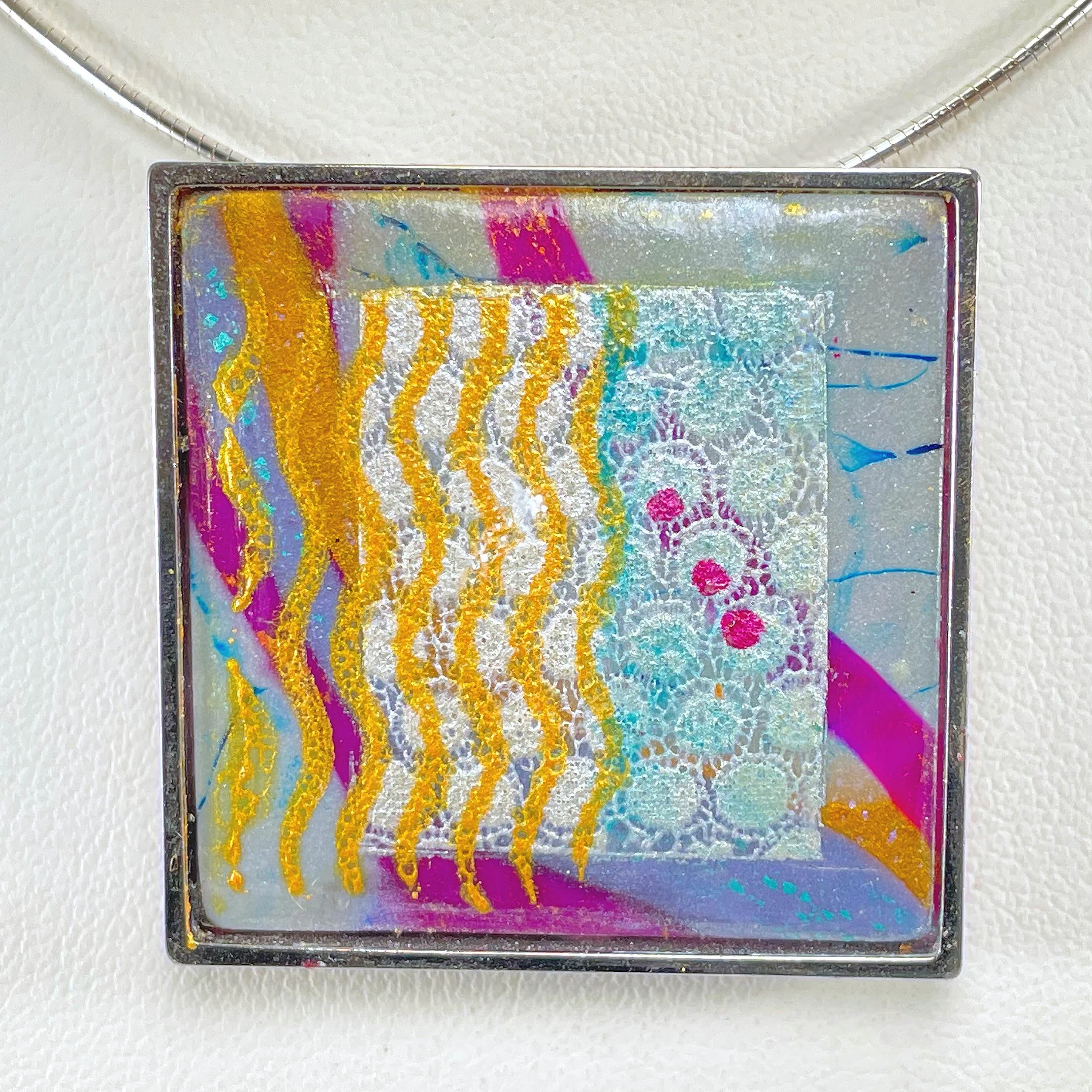 ekj246
  Joy: Wear it either way  
 ( Click on image to buy )