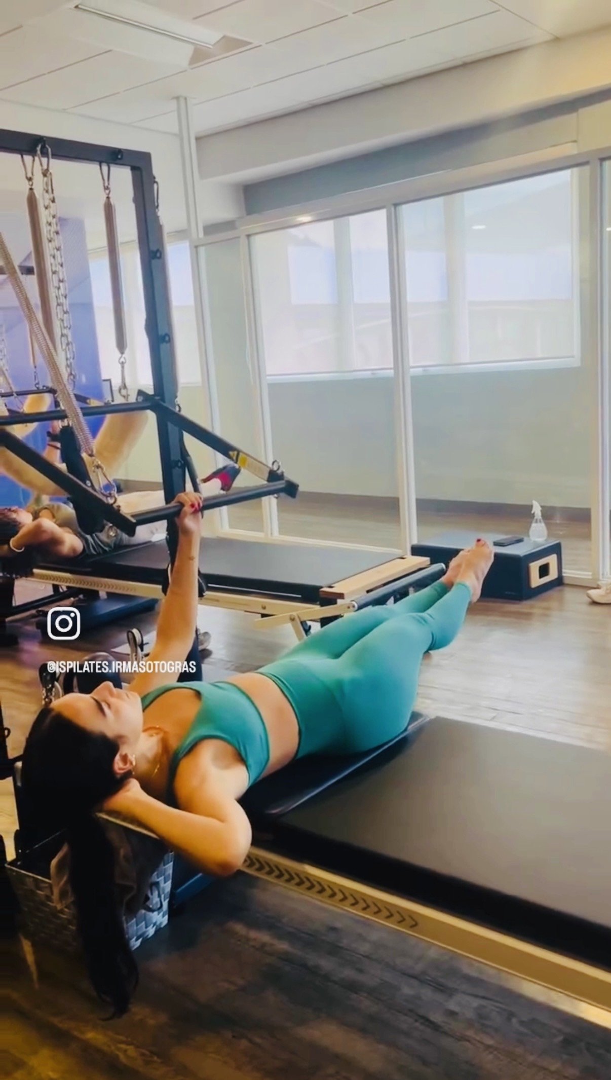 vertical frame class at IS Pilates San Patricio