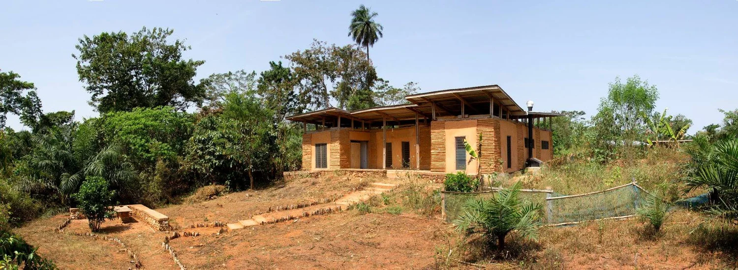 Mudhouse Exterior Front View