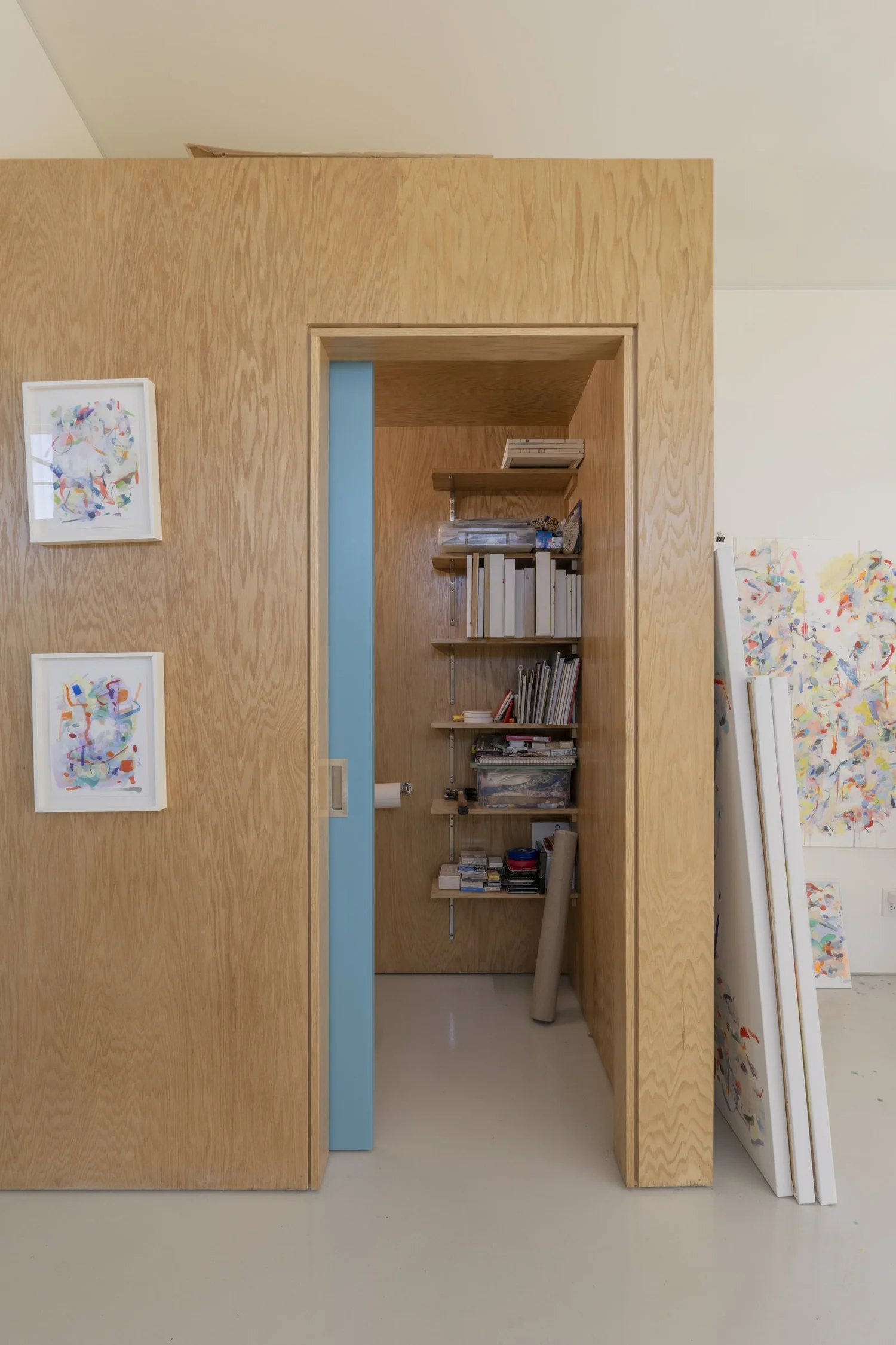 Hemp Art Studio, storage in the plywood core