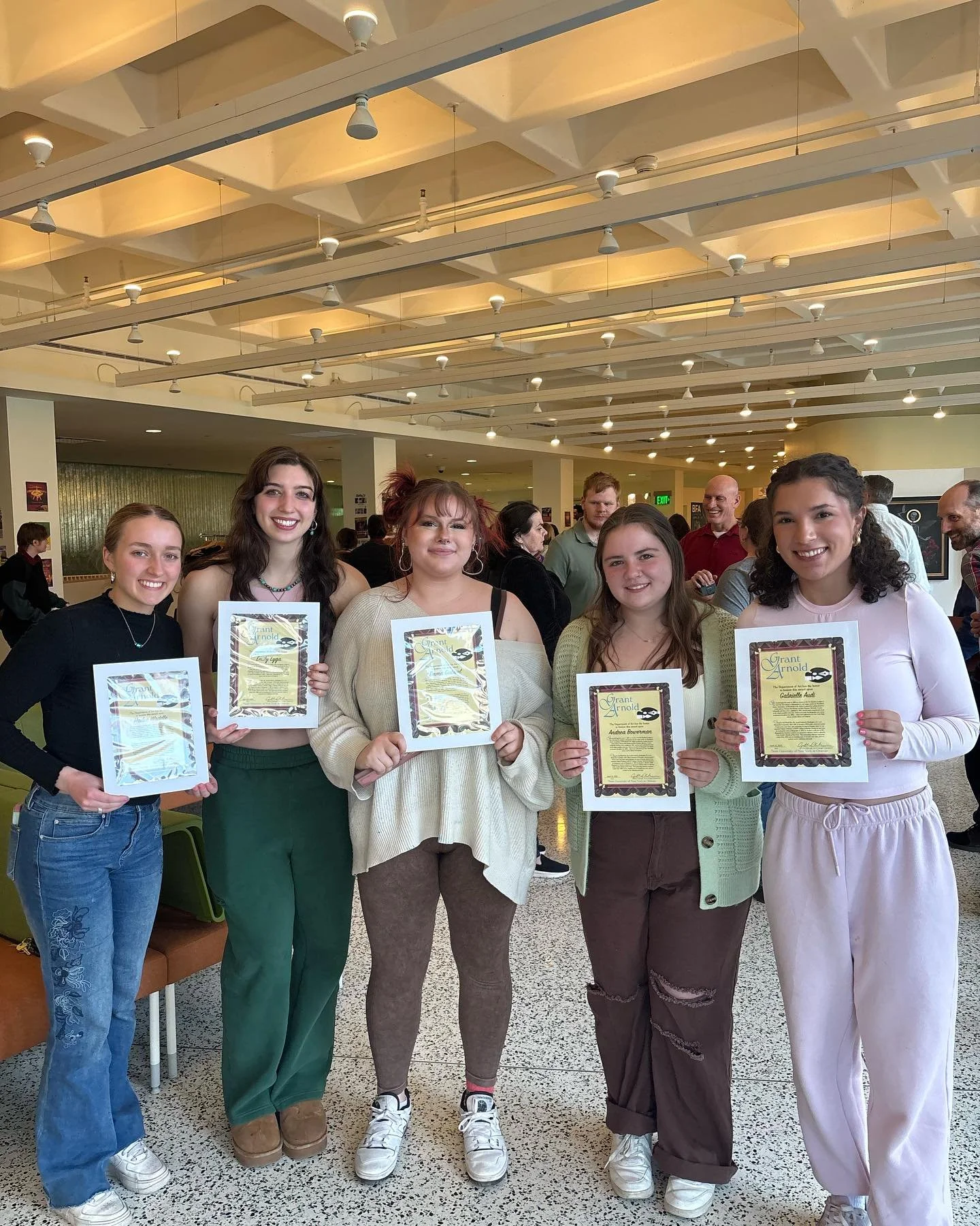 Happy to be one of the Grant Arnold Studio Award recipients for this years Quest Conference!! 👩&zwj;🎨

#sunyoswego #oswegoquest #studioaward #artmajor #artaward #happycraftsbyhailee #studiomajor