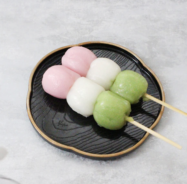 JAPANESE MOCHI AND DANGO