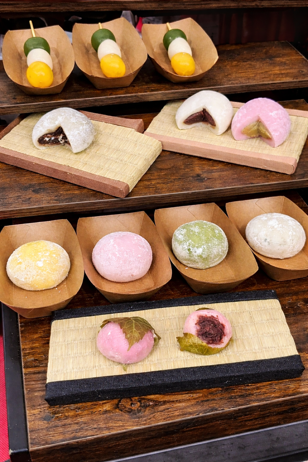 JAPANESE MOCHI AND DANGO
