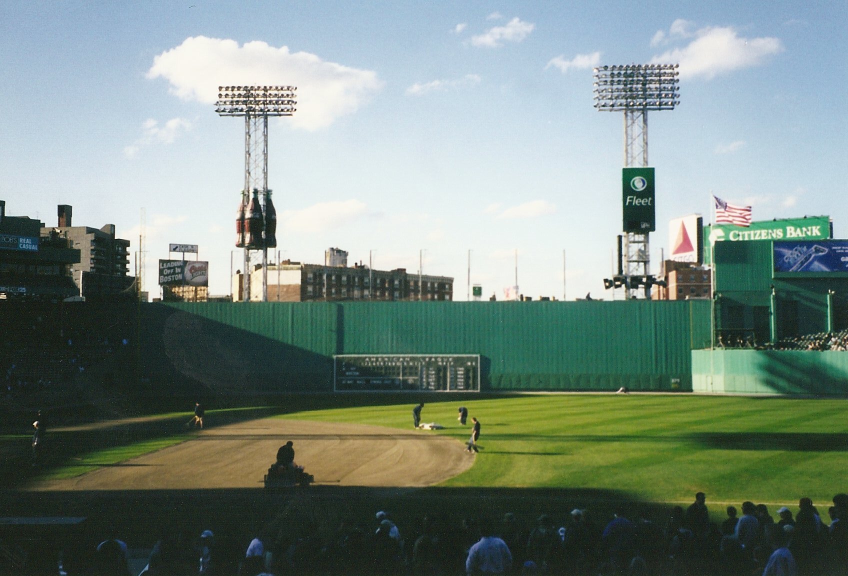 MLB for Mom, Cancer Survivor Visiting All 30 MLB Parks to Honor Late, Baseball-Loving Mom