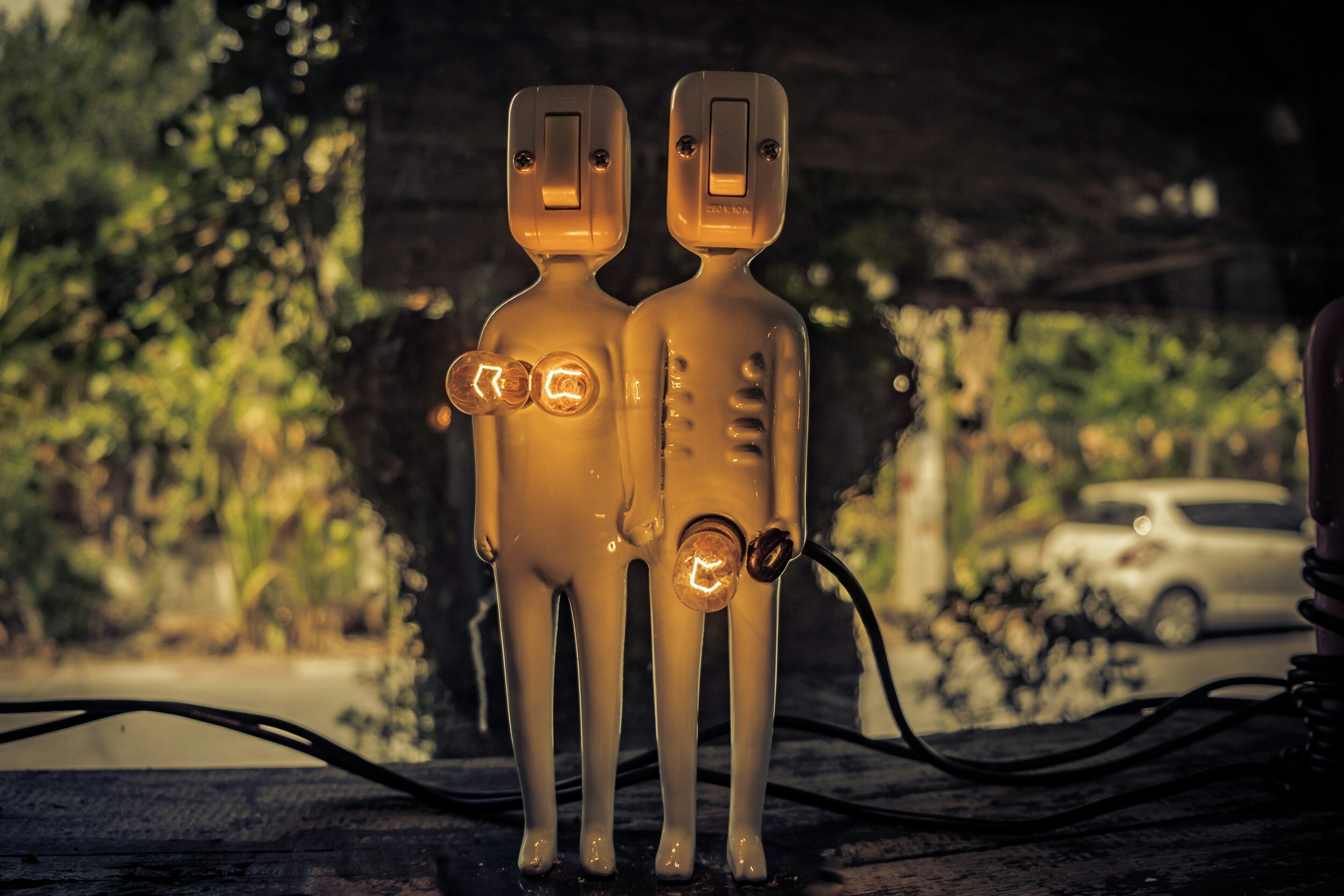 Reach Out and Touch Someone: Technology and the Promise of Intimacy : Complete Draft
