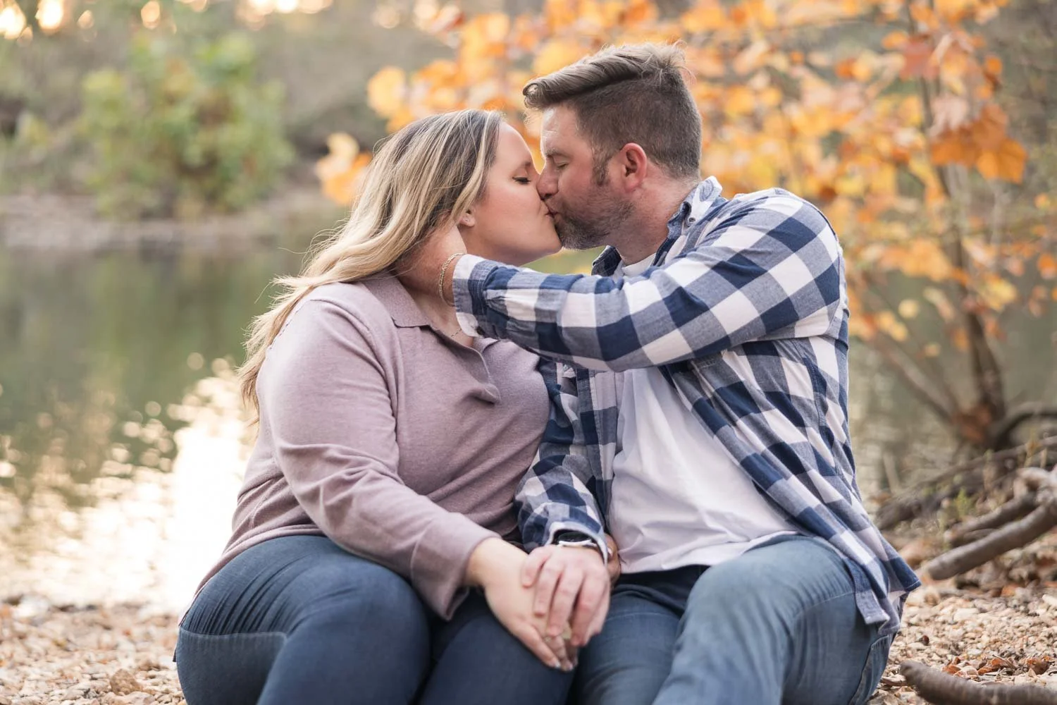 Engagement Photo Outfit Ideas for Every Season in Missouri