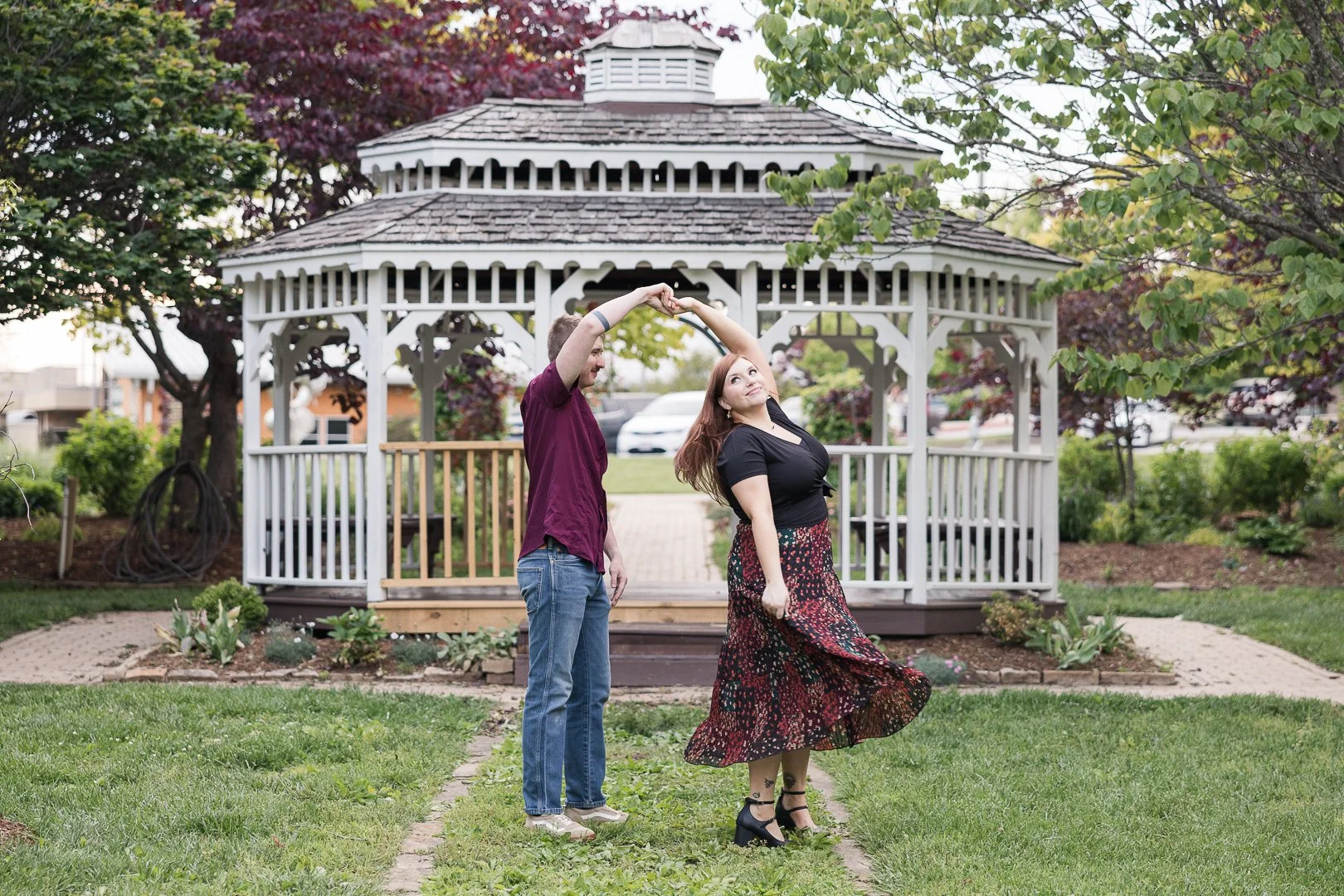 How to Choose an Engagement Session Location That Fits You