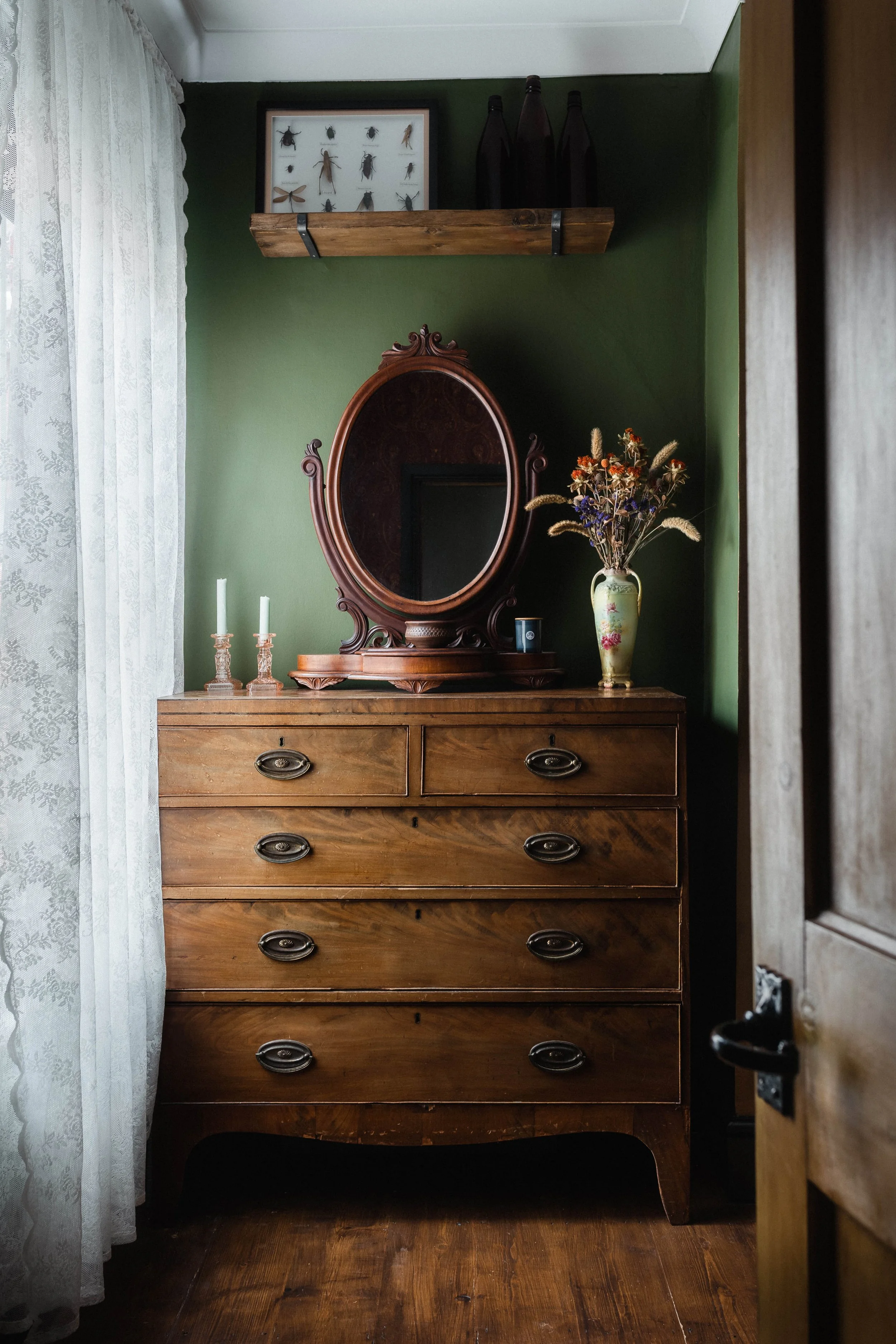 Interior property photography for restaurants, bars, pubs, estate agents, airbnb, holiday rentals interior designers in Southampton, Hampshire and London.