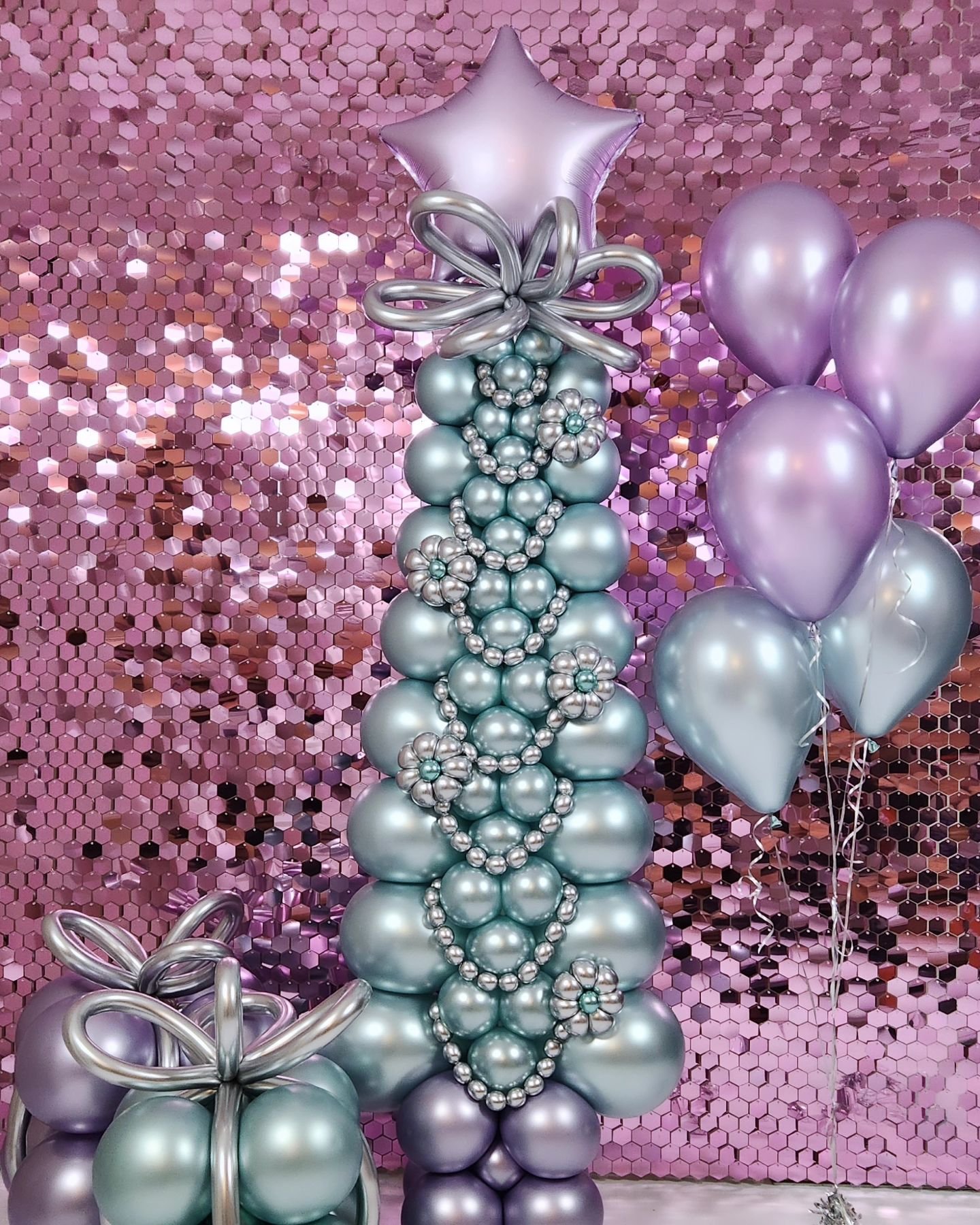 🌟New Arrival Alert!🌟 Our Light Lavender Simmer Wall is now available for rent, bringing a pop of vibrant color and shine to any event! 
Pair it with a cute balloon chistmas tree for the ultimate glam setup that's guaranteed to wow your guests. 
✨️?