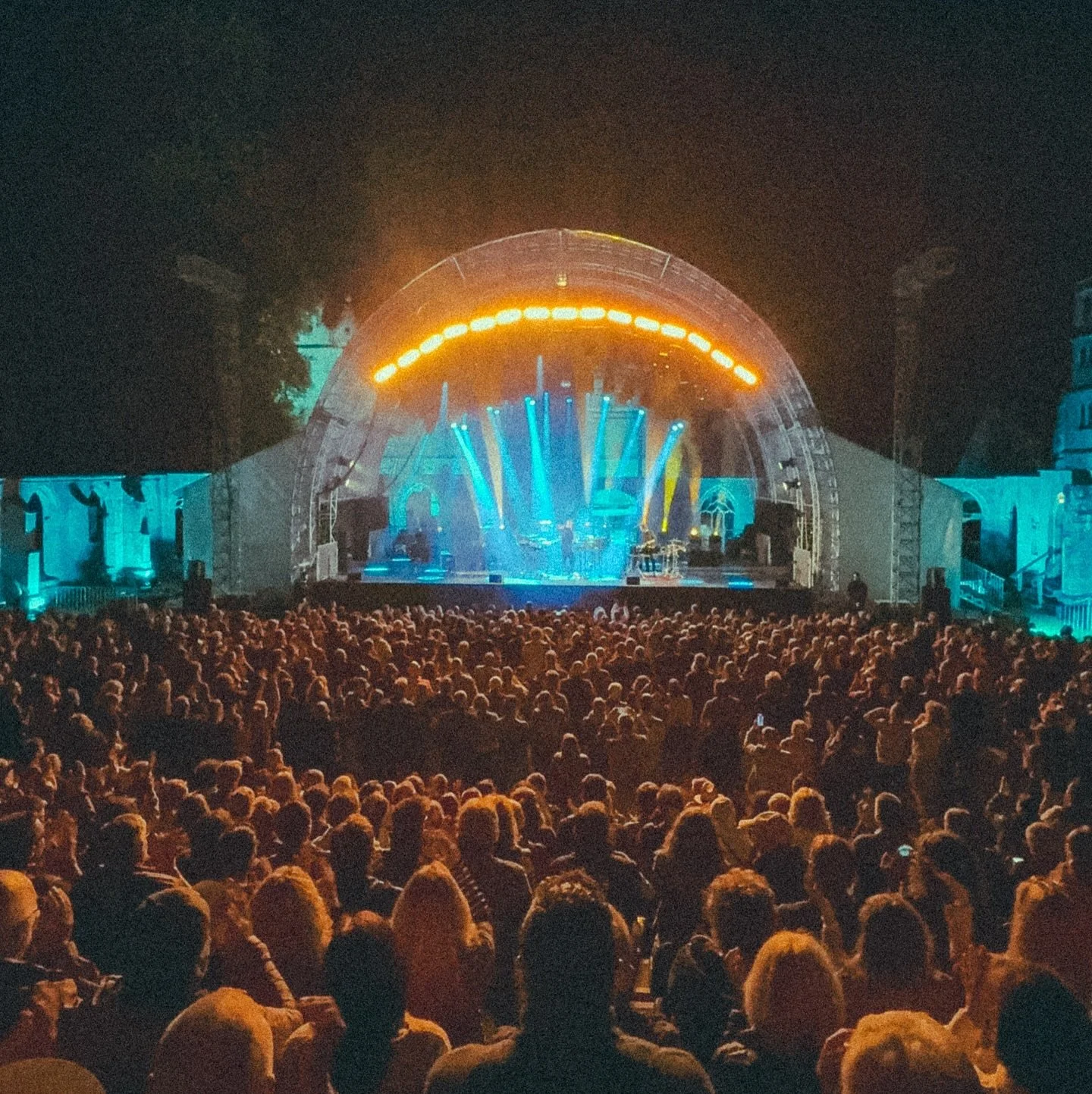 What an unforgettable evening at the &ldquo;Sommertraum&rdquo; open-air concert in the breathtaking Hirsau monastery ruins! 🏛️🌲 The northern Black Forest showed itself from its most beautiful side&mdash;the weather was absolutely magnificent! ☀️💫
