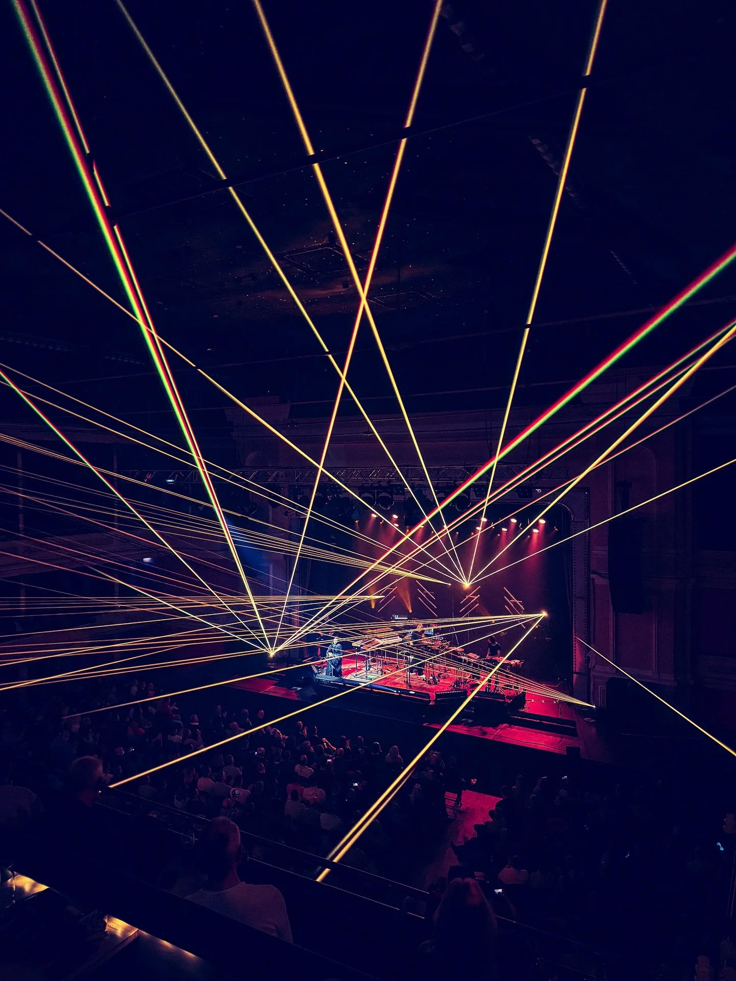 ✨ The grand finale of the “Summer Dream” tour ✨
What a finale... 💫 Impressions from our last evening of this wonderful journey – accompanied by a spectacular light and laser show 🌈 and the enchanting @yaldaabbasii as special guest