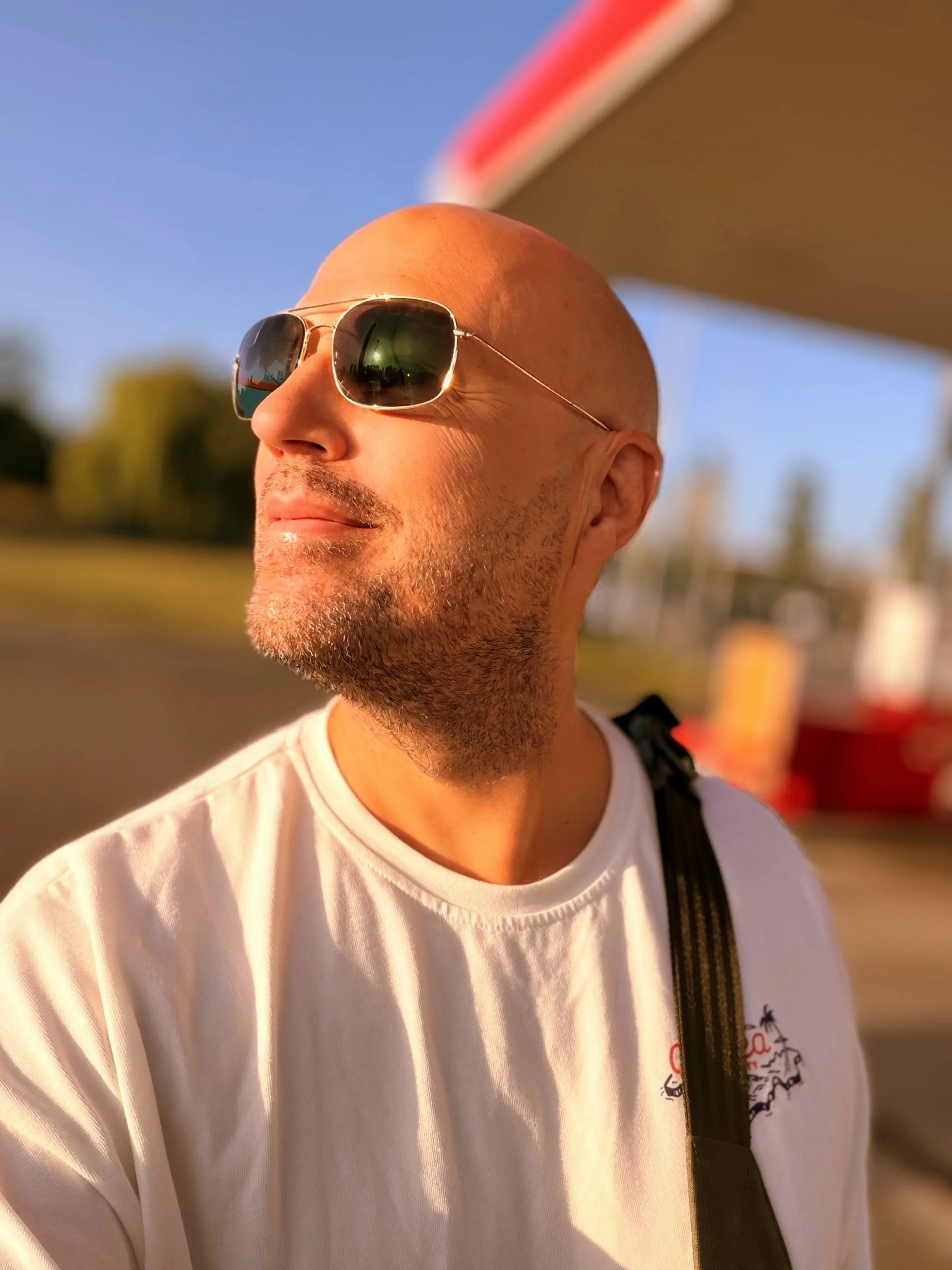 A beautiful late-summer morning in Szczecin ☀️ - Spent the night here before our &bdquo;Sommerklang&ldquo; open air concert with special guest @leleka_music tonight in Schwedt. Getting ready for some coffee now ☕️☕️☕️ 

#schiller #love #euphoria