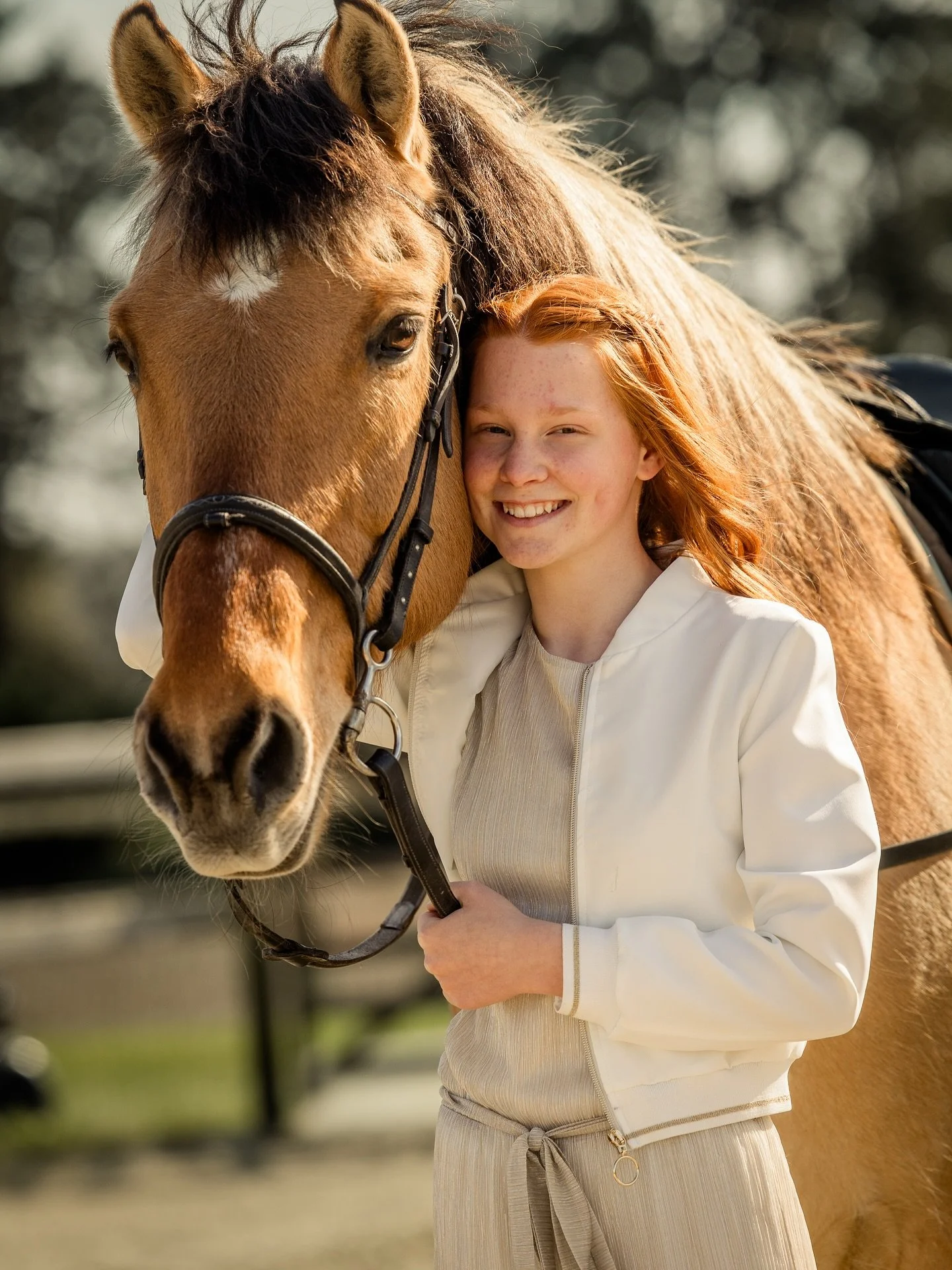 Dit is Olivia&hellip;

Zot van paarden en vooral van dit prachtdier. Daarom wou ze ook niks anders dan samen met dit prachtdier haar foto&rsquo;s maken voor haar vormsel. 

#communiefotografie #communiefoto #communieshoot  #communiefeest #communiefot