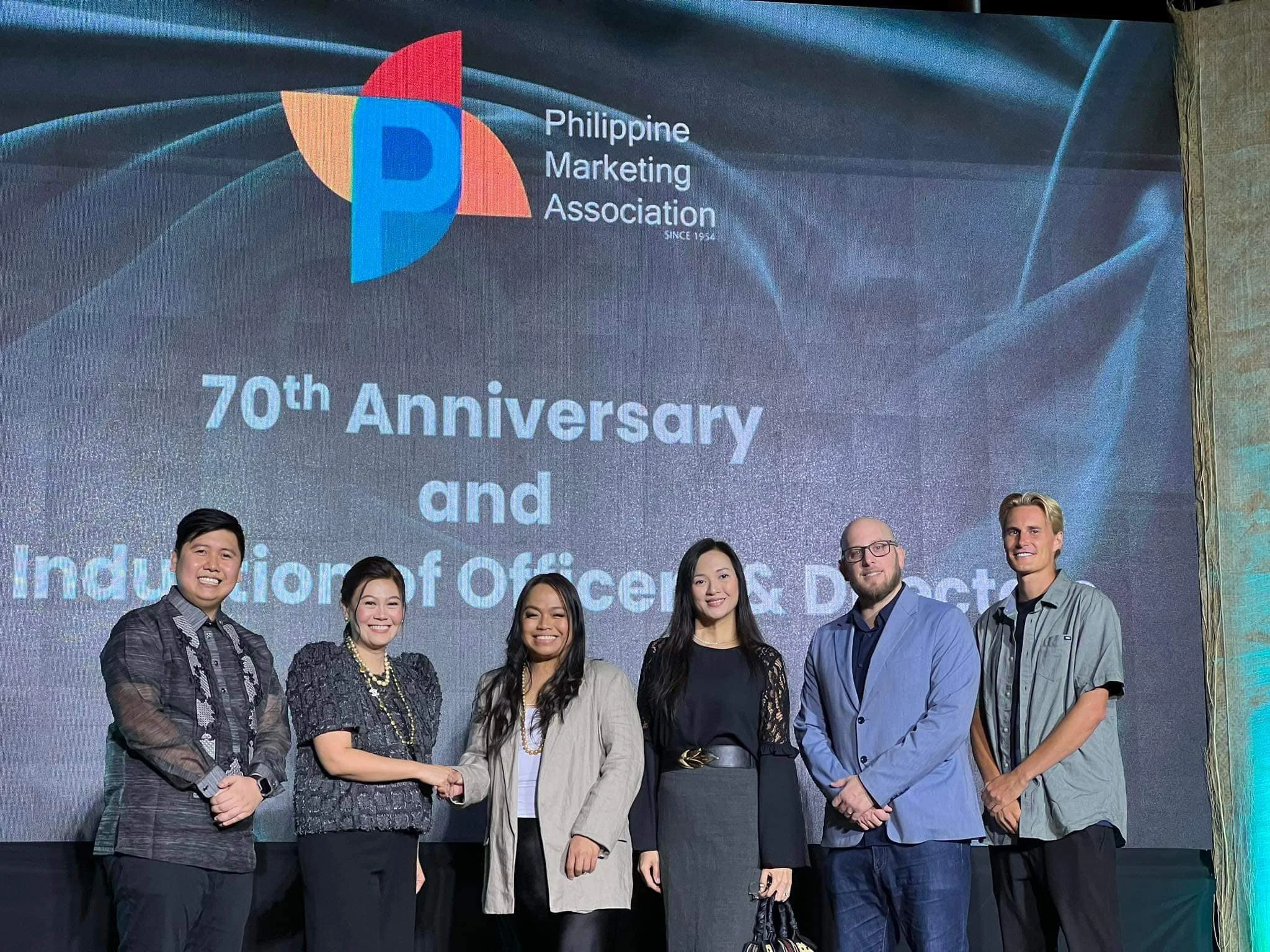 Unlocking the Future: How AI is Redefining Consumer Experience