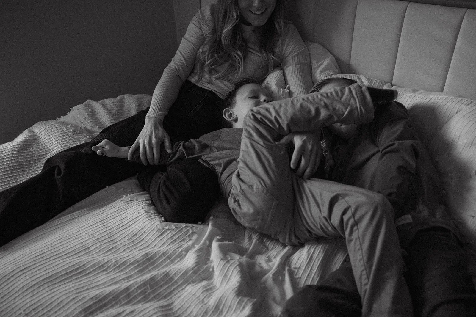 Rachel + boys - home session 2024-113.jpg