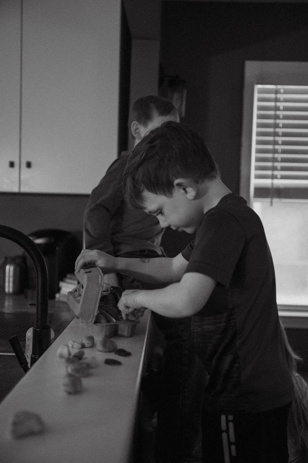 Rachel + boys - home session 2024-329.jpg