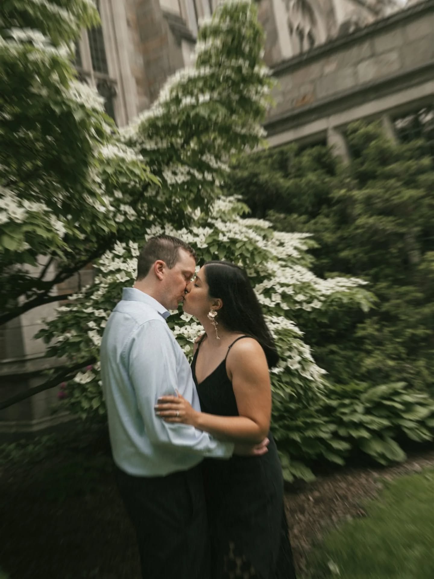 Some of my favorites from Lisa + Andy's engagement earlier this month. We started at the peony garden at 6:45am and made alllll of the stops around Ann Arbor (and had the town to ourselves!) 

A Sunday morning to remember 🤩

#engagementphotos #annar
