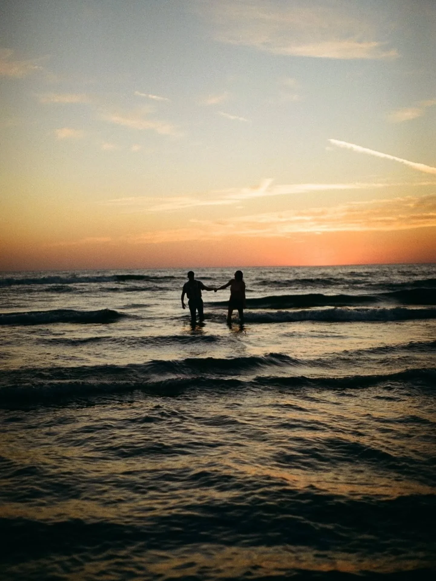 Been loving fujifilm200 recently 🤌🏻

@fujifilmx_us 

#fujifilm200 #fujifilm #35mmfilm #filmphotographer #filmweddingphotographer