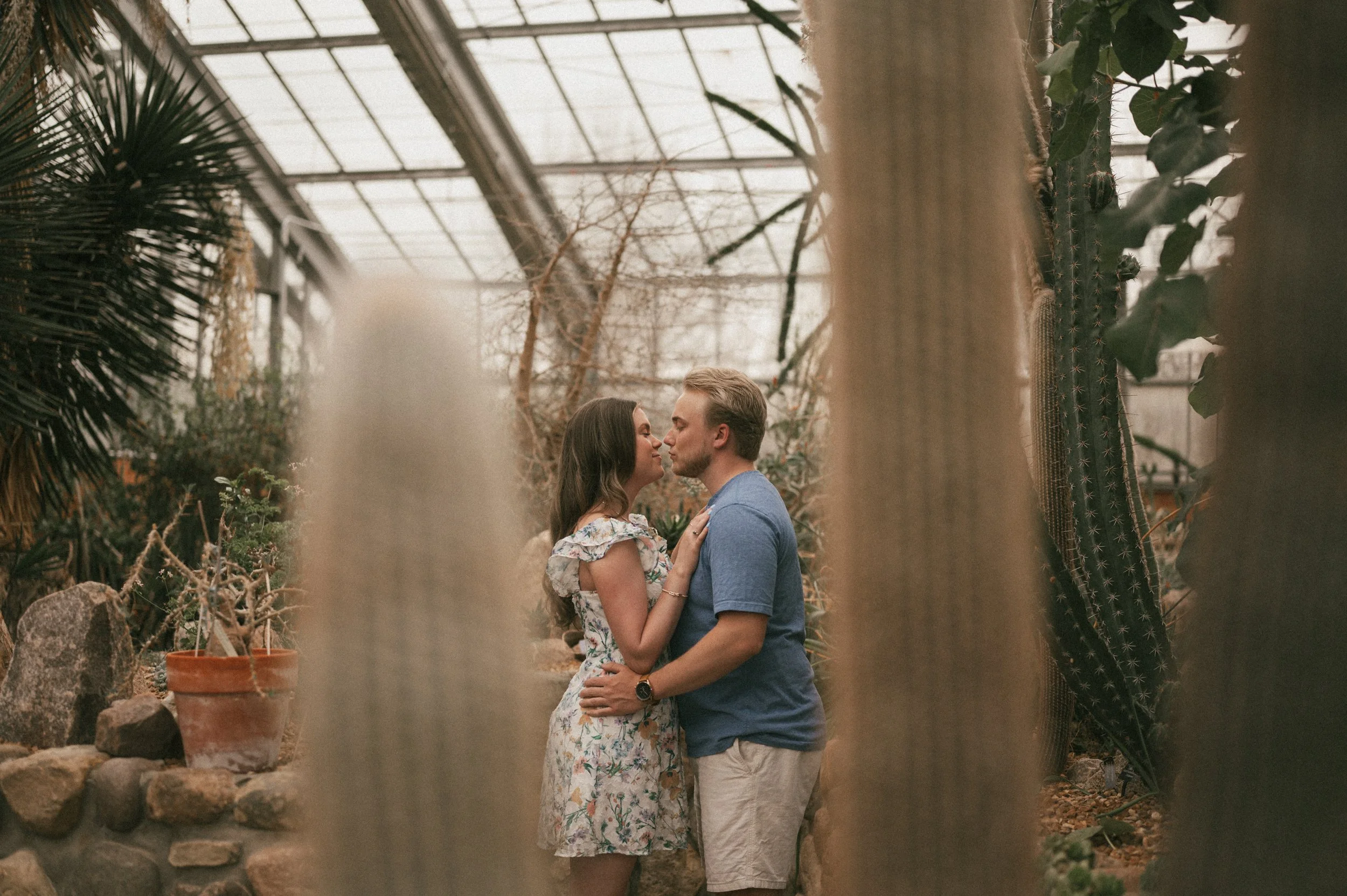 Engagement Photographer Matthaei Gardens Ann Arbor RE-73.jpg
