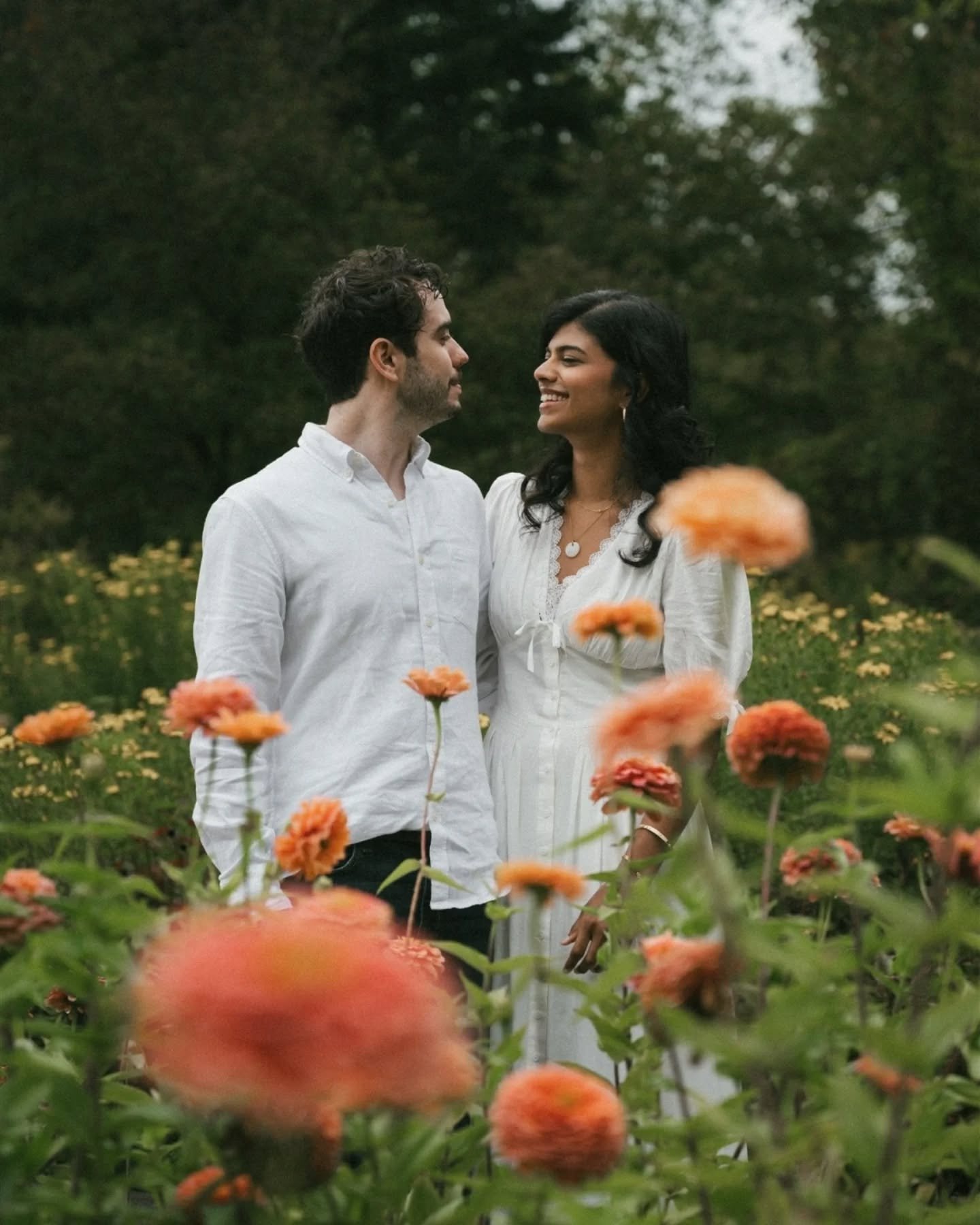 Now is the perfect time to start thinking about your Spring engagement session! It's really the best of the year to get photos (I'm just saying.. no mosquitos and no 90 degree days and no burnt out photographers trying to fit you in at the last minut