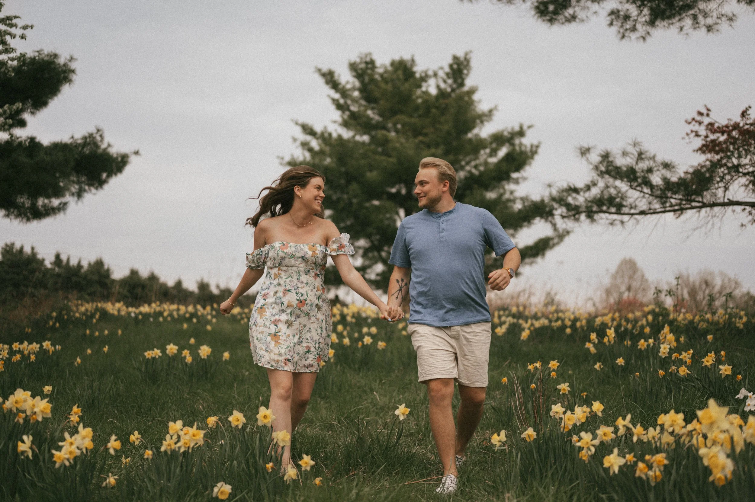 Engagement Photographer Matthaei Gardens Ann Arbor RE-144.jpg
