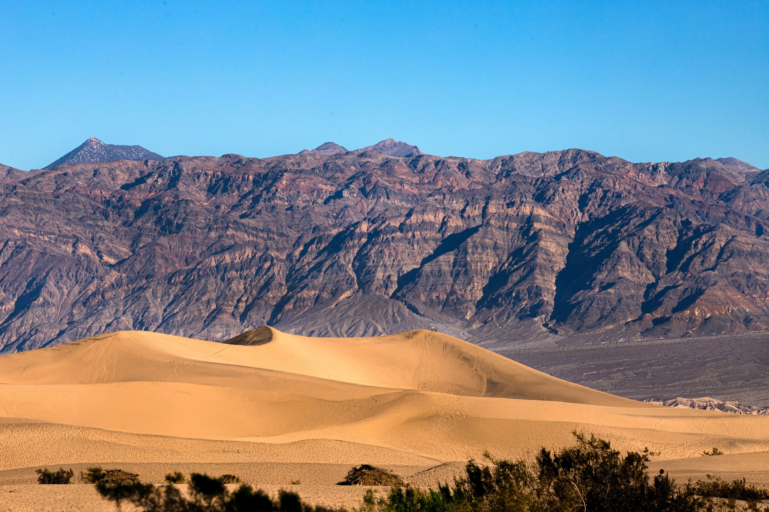 mesquite-sand-dunes-death-valley-blue-sky-desert.jpg