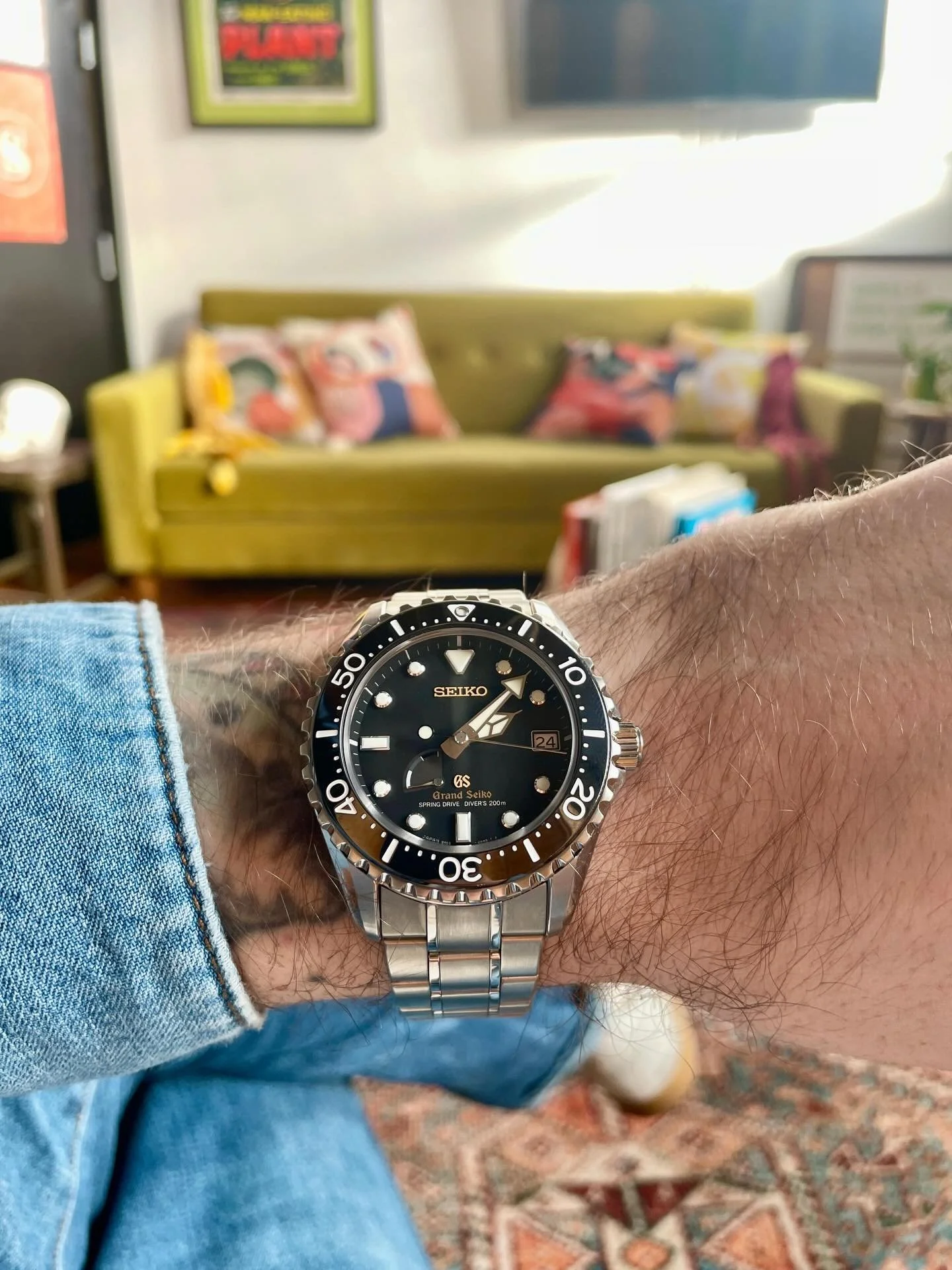 Wrist checks our members shared in the past few days. Merry Christmas to all who celebrate! 🎄❄️⛄️⛄️❄️🎄