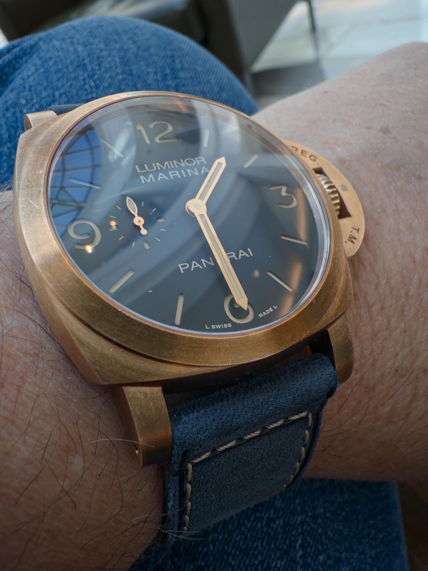 A few wrist checks from our club members over the past few days. We are all enjoying the warmer temps while they last and hope they come back on the days that are colder. #wristcheck #lehighvalley #watchclub