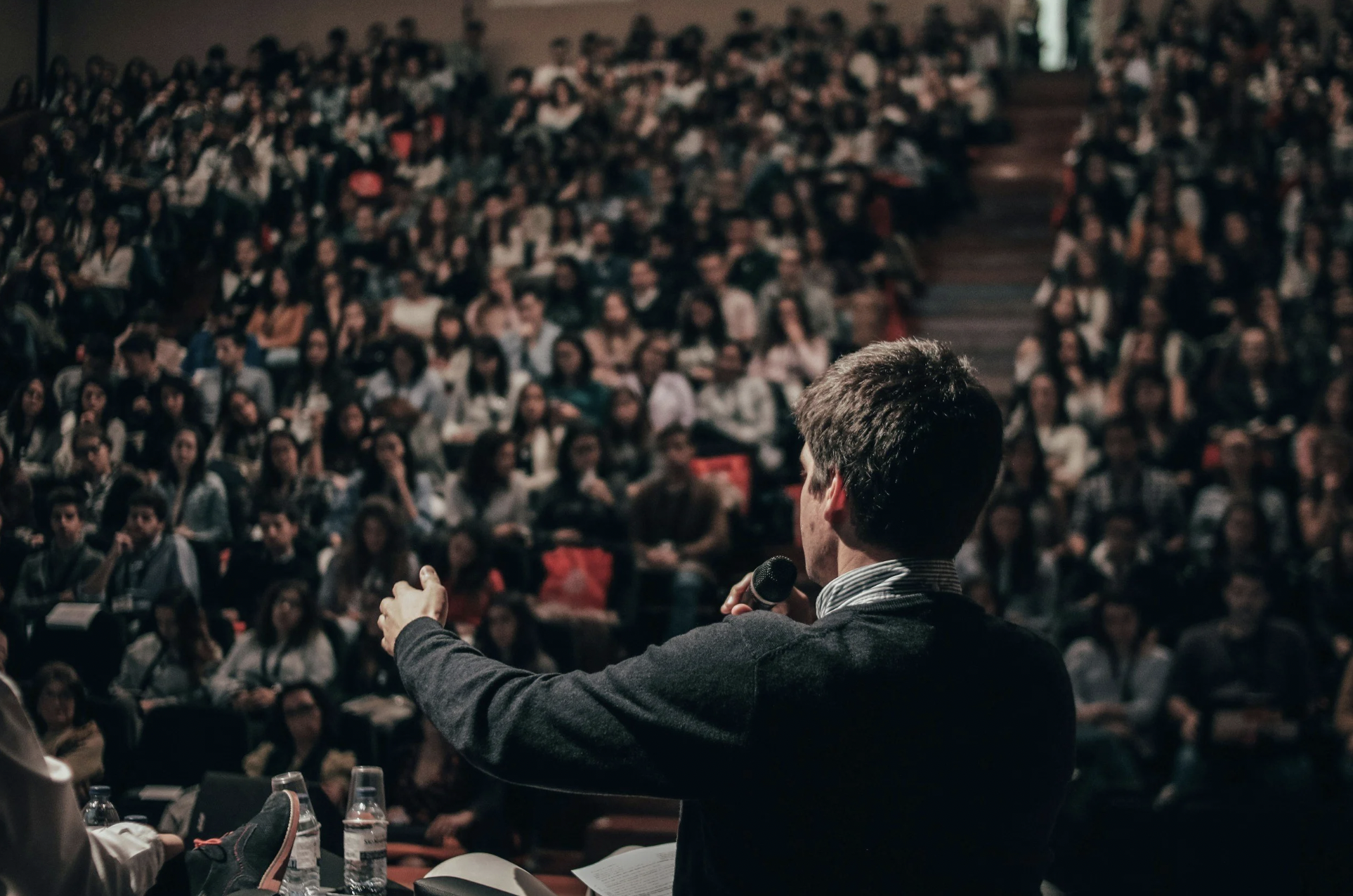 From Panic to Presence: How Hypnotherapy Can Help You Overcome the Fear of Public Speaking 