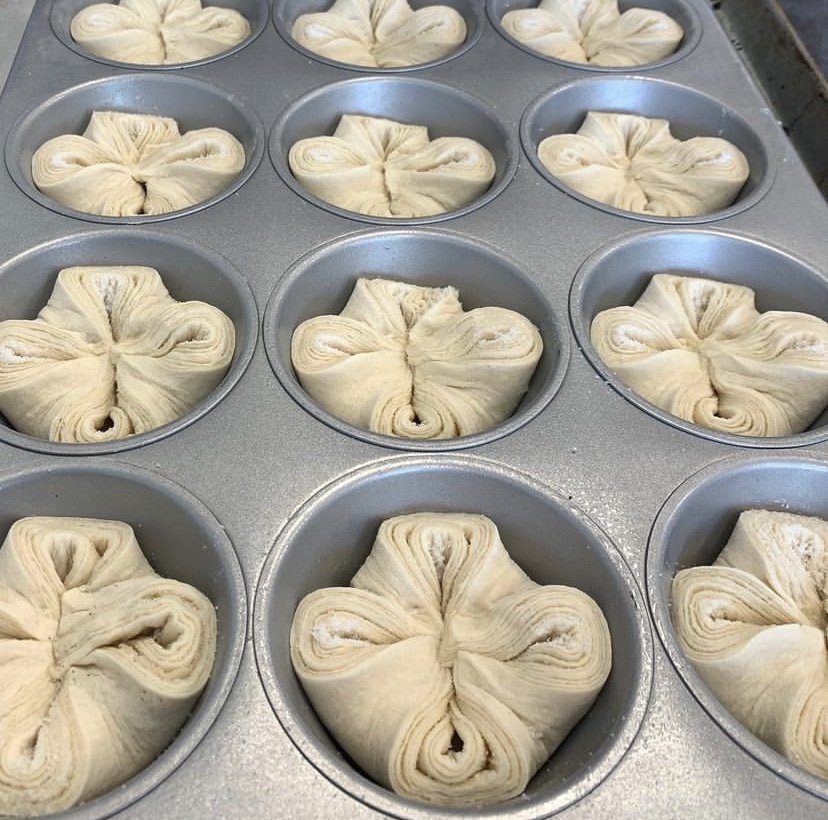 Kouign-amann shaping