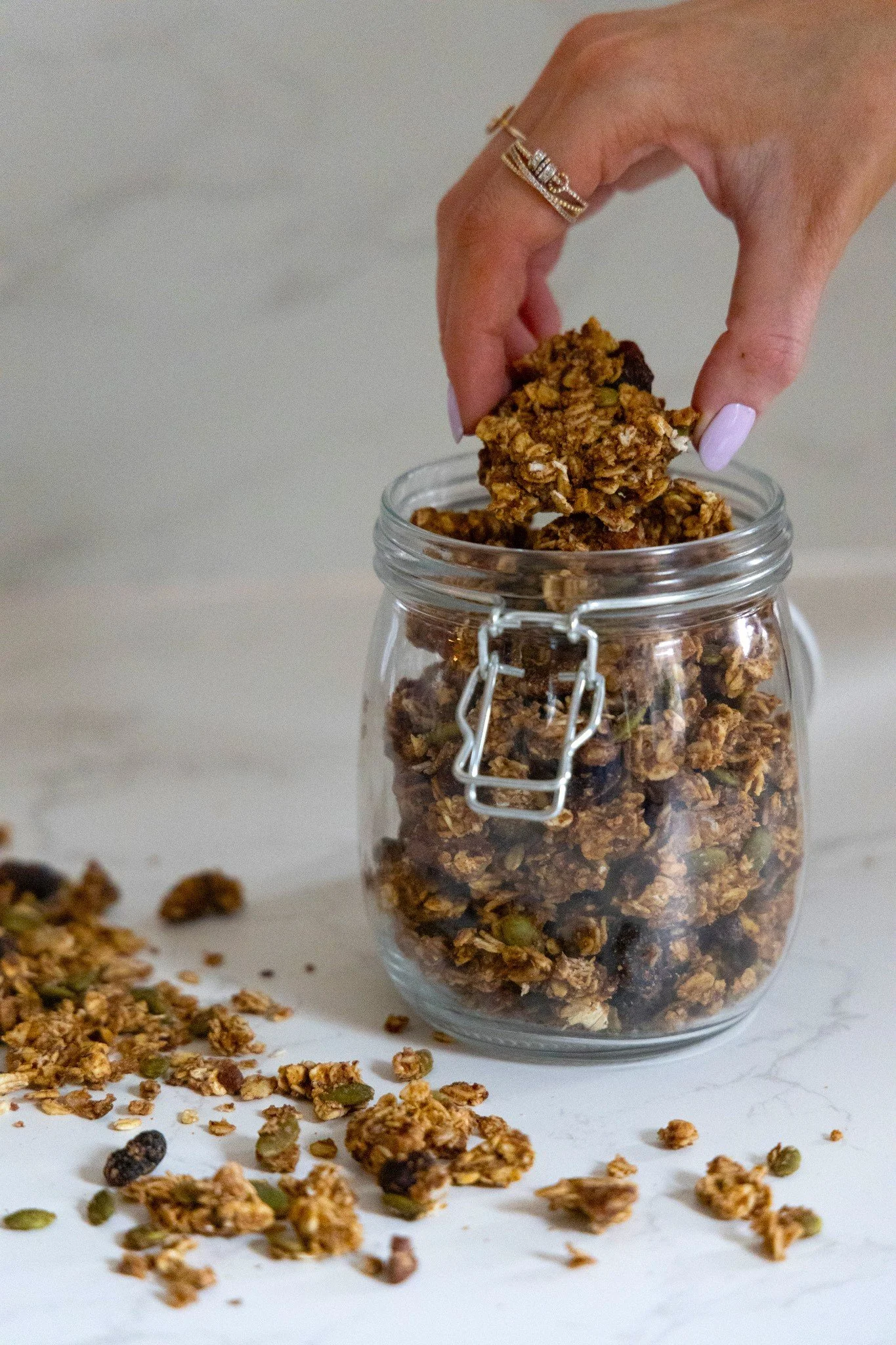 FESTIVE SPICED GRANOLA