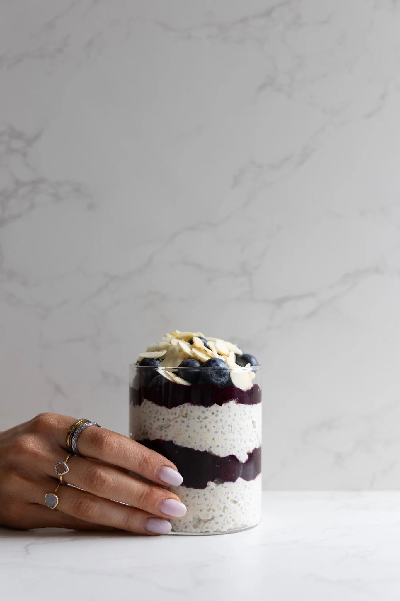 LEMON &amp; BLUEBERRY OVERNIGHT OATS