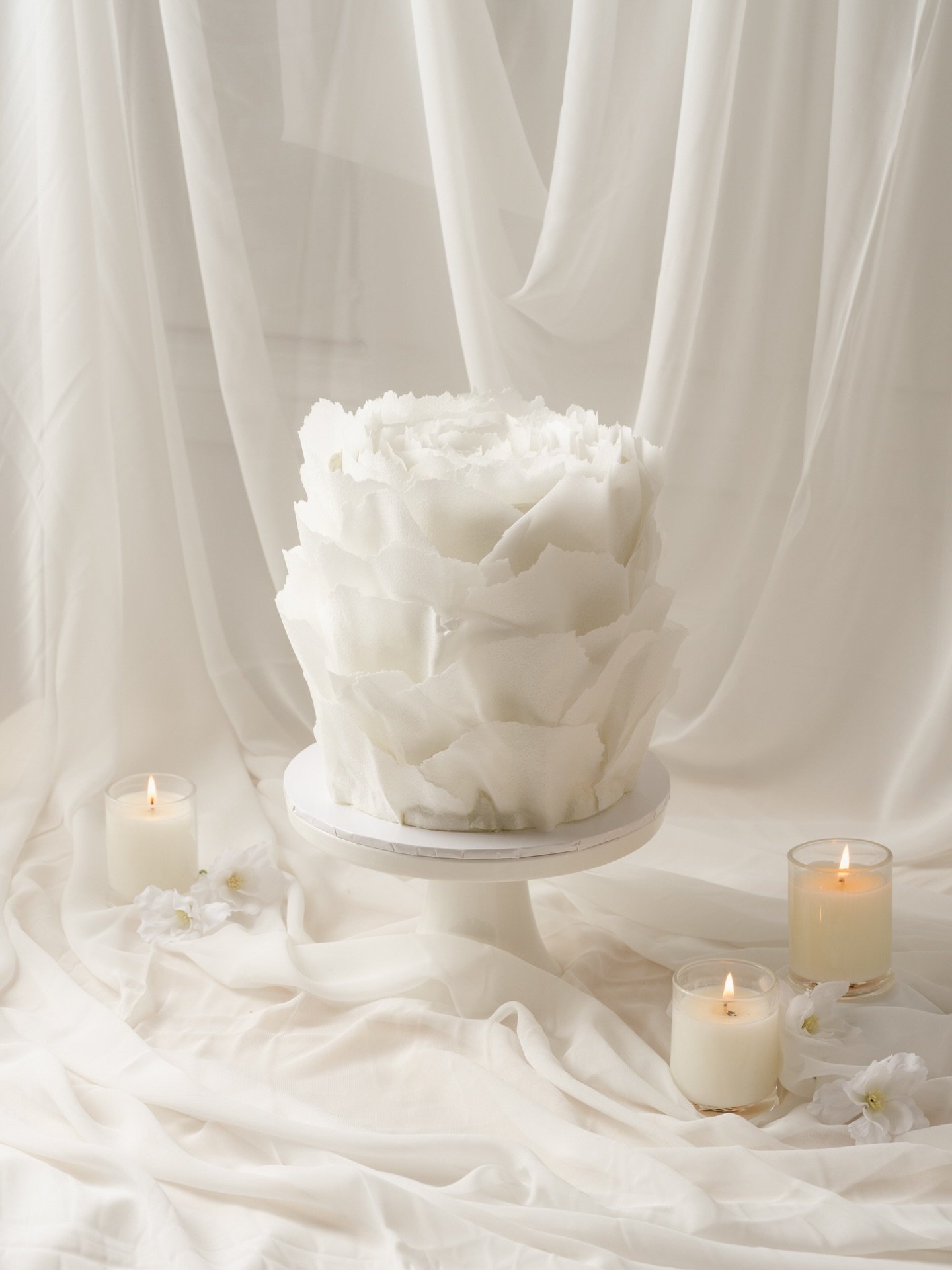 Signature wafer ruffles 🤍

A single tier wedding cake made with love in each ruffle for my dear friend&rsquo;s intimate reception. 

#cake #weddingcake #sydneywedding #sydneycakes #cakedesign
