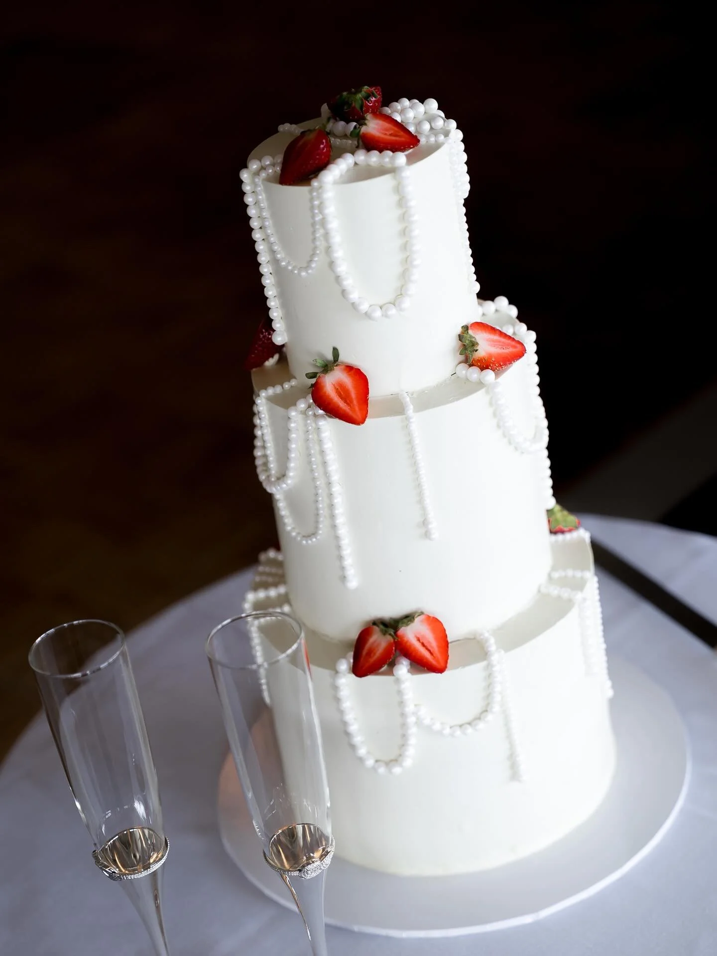 In love with our pearl string three tiered wedding cake design for Nethmi and Kevin, and other touches of pearl details on the day 🤍

Photography: @saltatelier_wedding 
Venue: @sergeantsmess 
Florist: @ivylanecollective 
Makeup &amp; Hair: hannahduo