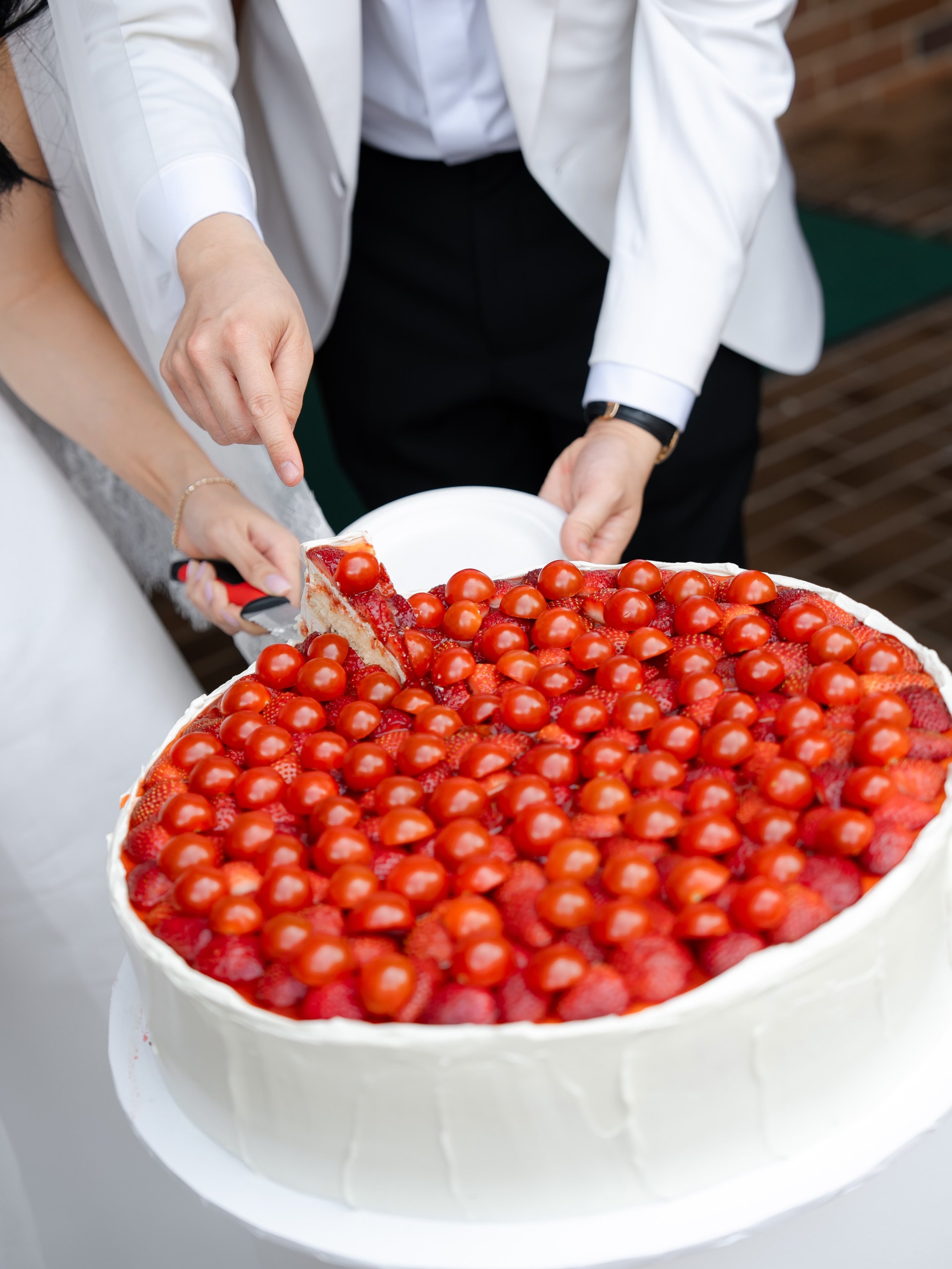 Just over a year ago with Mary and Tom, and their strawberry and cherry tomato-topped wedding cake. 

One of my favourite bespoke flavour creations to date! Vanilla, olive oil, strawberries and cherry tomatoes 🍅

Photographer: @inromance_photography