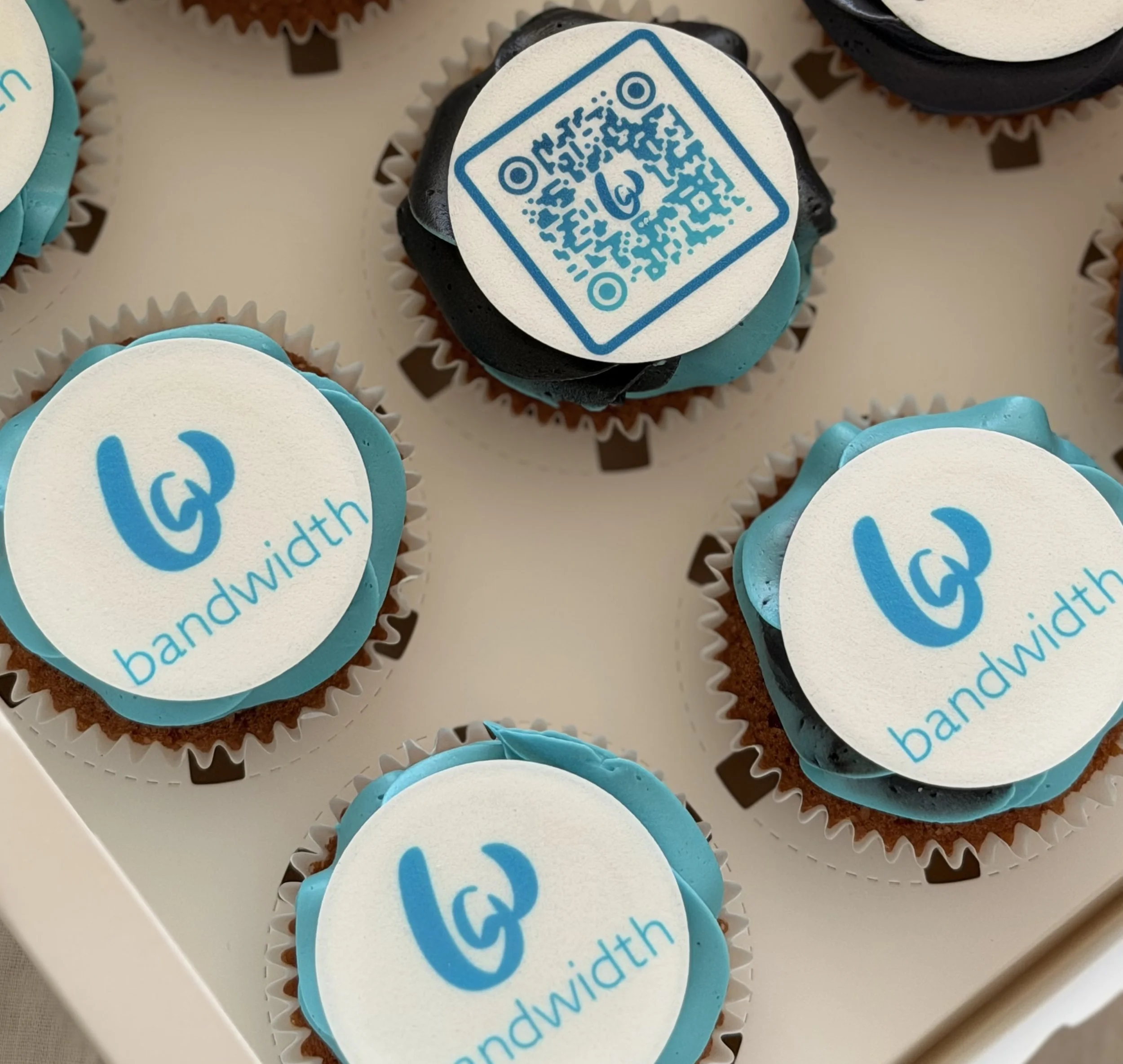 custom cupcakes for events stockholm.jpg