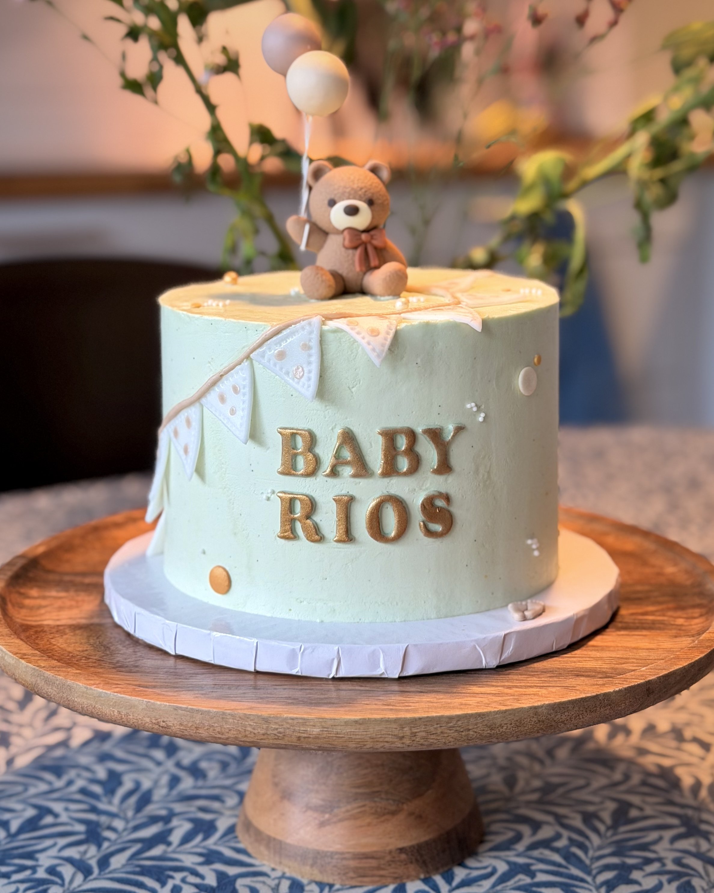 Cupcakes vs Cake: Which Is Better for Your Celebration?