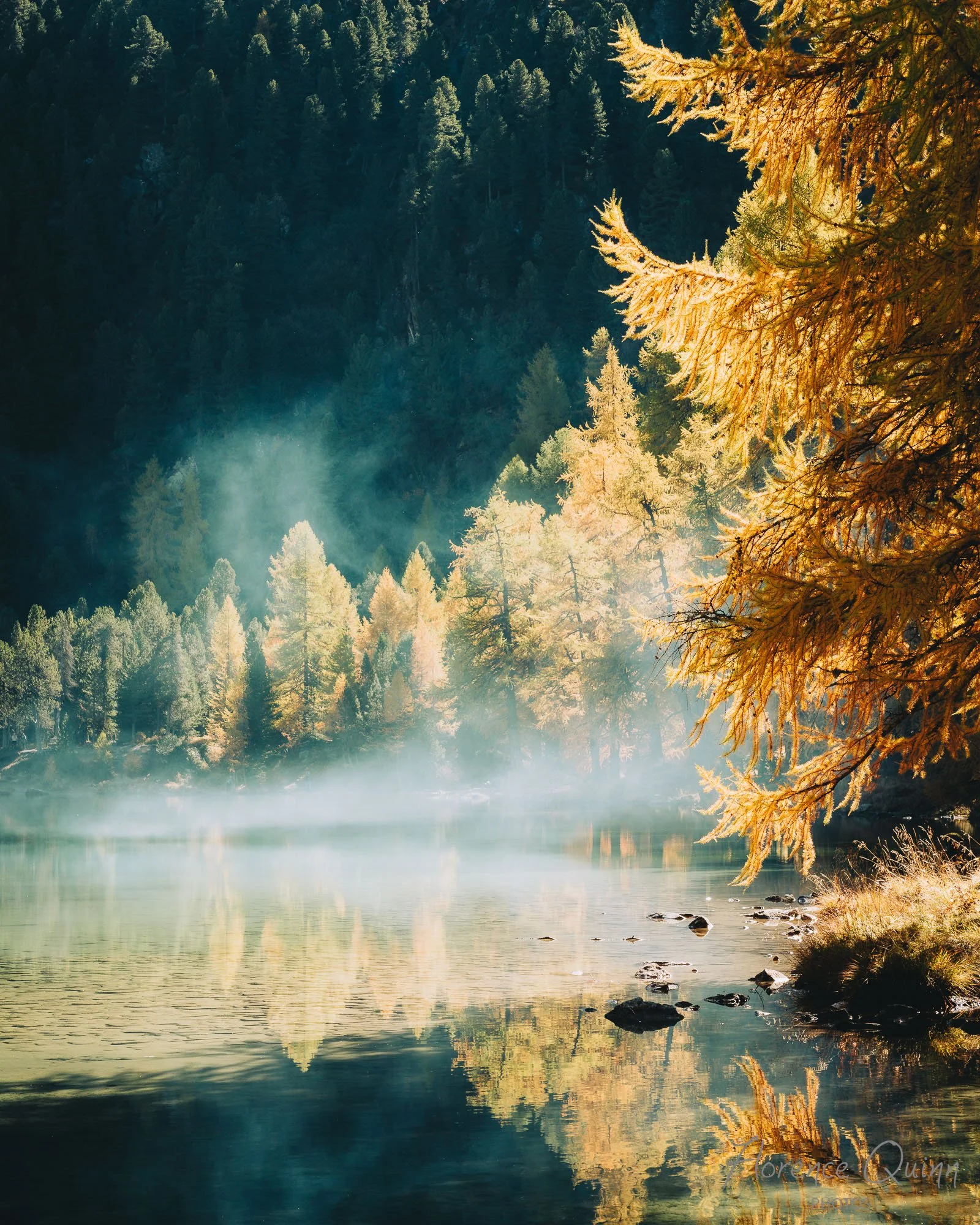 Reflets dorés, lac magique, Grisons